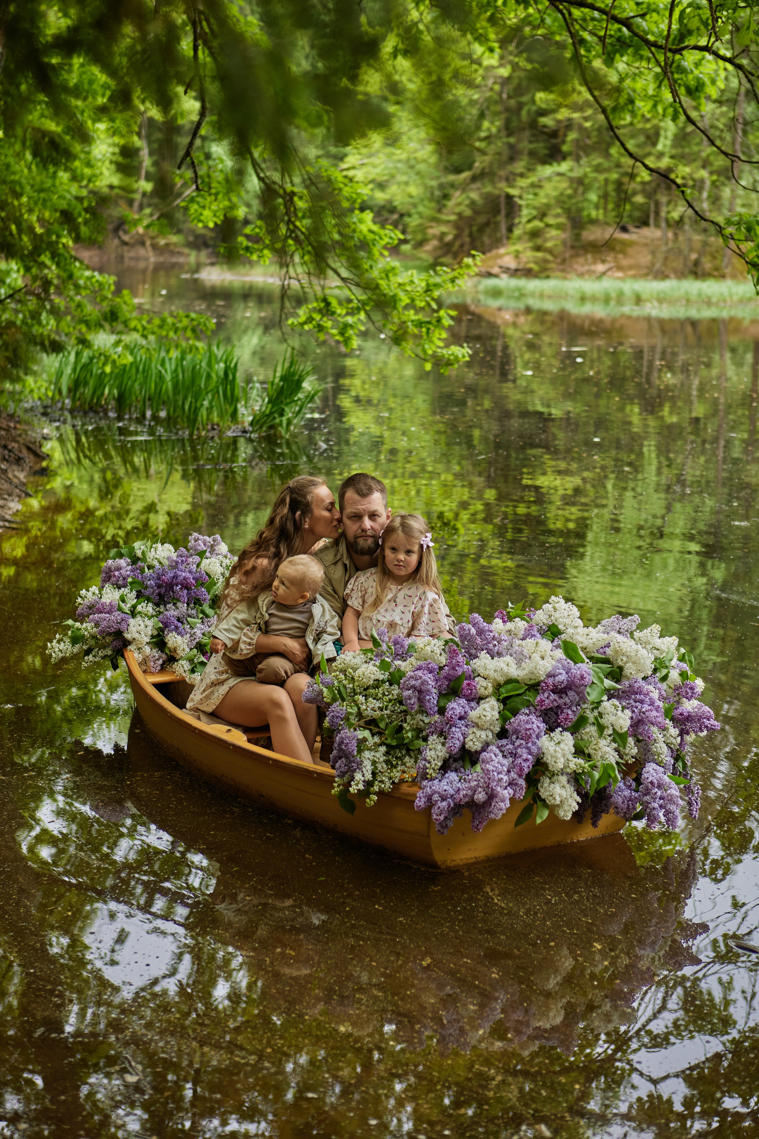 Сиреневая лодка. ФОТОГРАФ СТИЛИСТ СИВОРОНОВА МАРИЯ МОСКВА и МО