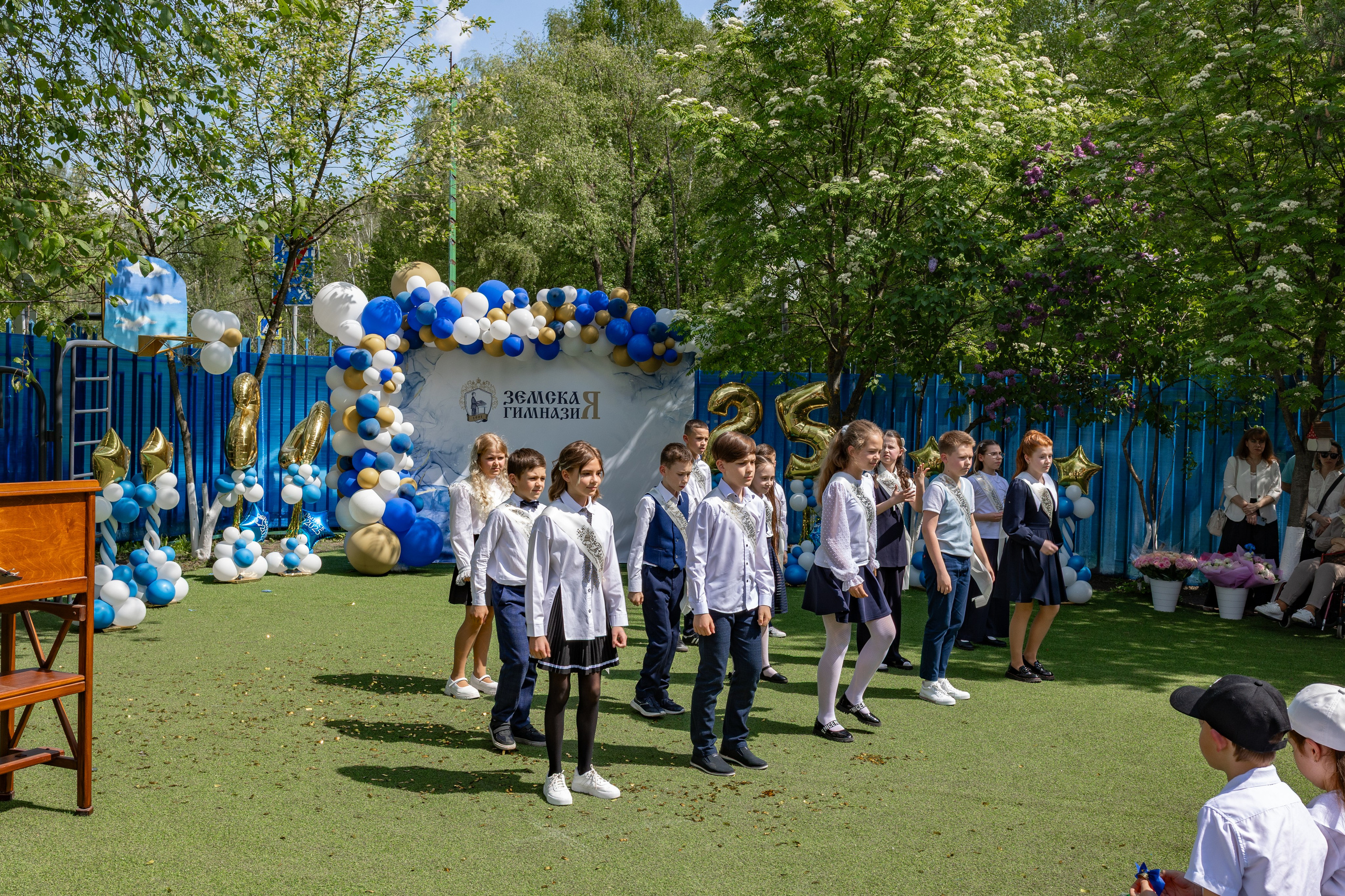 Последний звонок, гимназия в Балашихе. Свадебный фотограф Алена Полянская