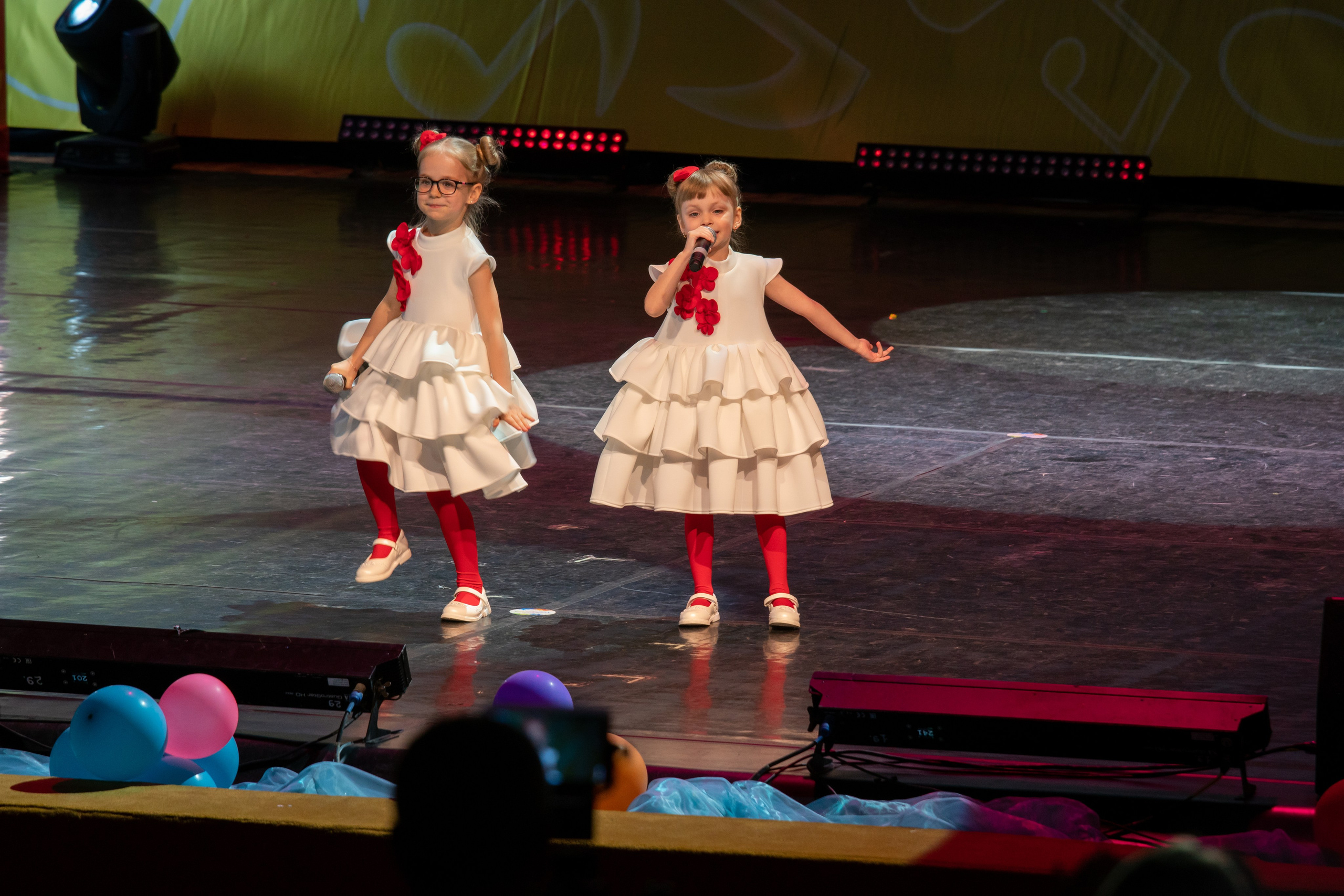 Съёмка концерта для Домисольки, большой концертный зал Космос. «Студия DRONAVT`s» — видеосъёмка и фотография г. Москва