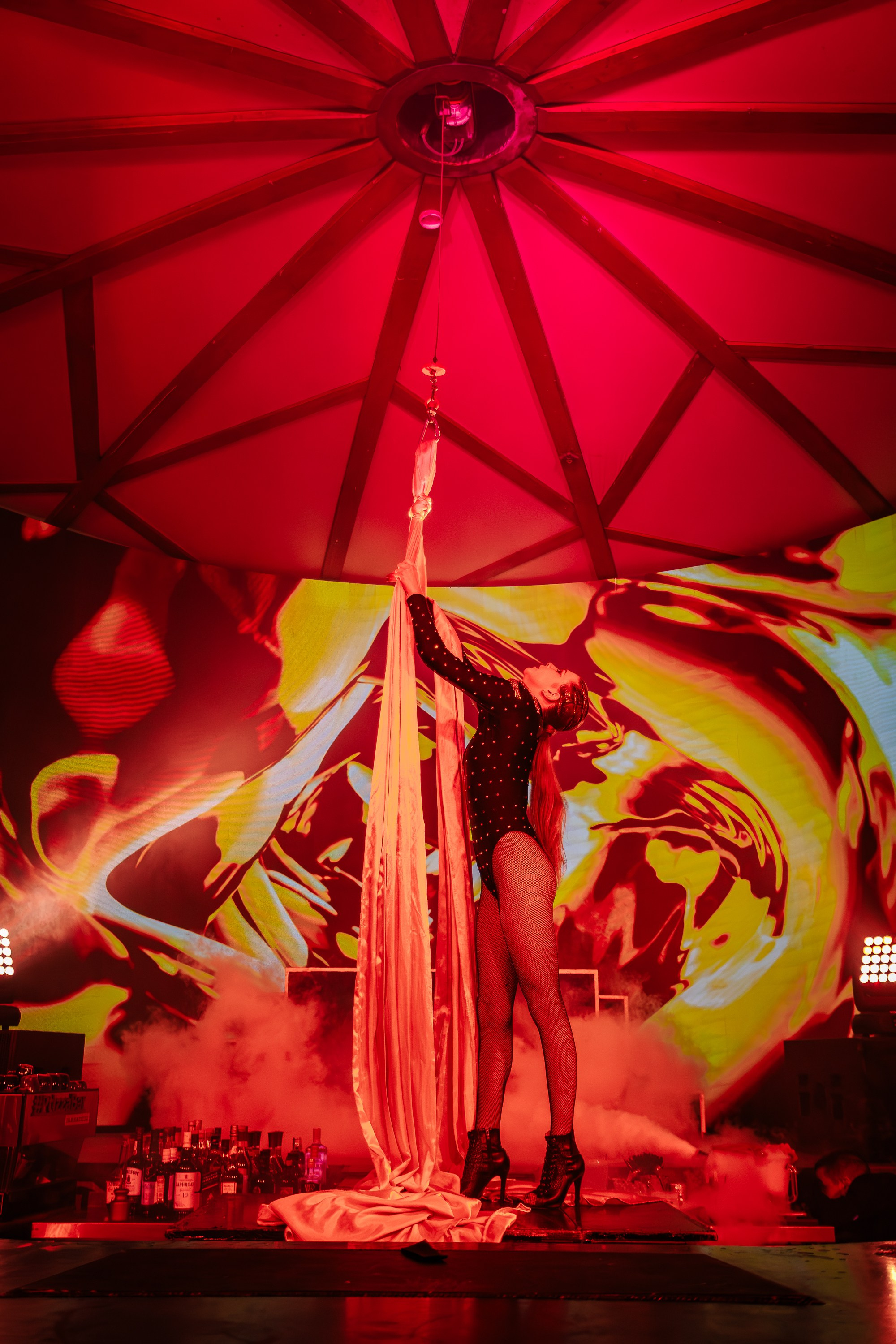 PTIZZA SHOW. Gold & Black in Ptizza Bar_Ялта_6.07.2025. Аминов Руслан | Фотограф