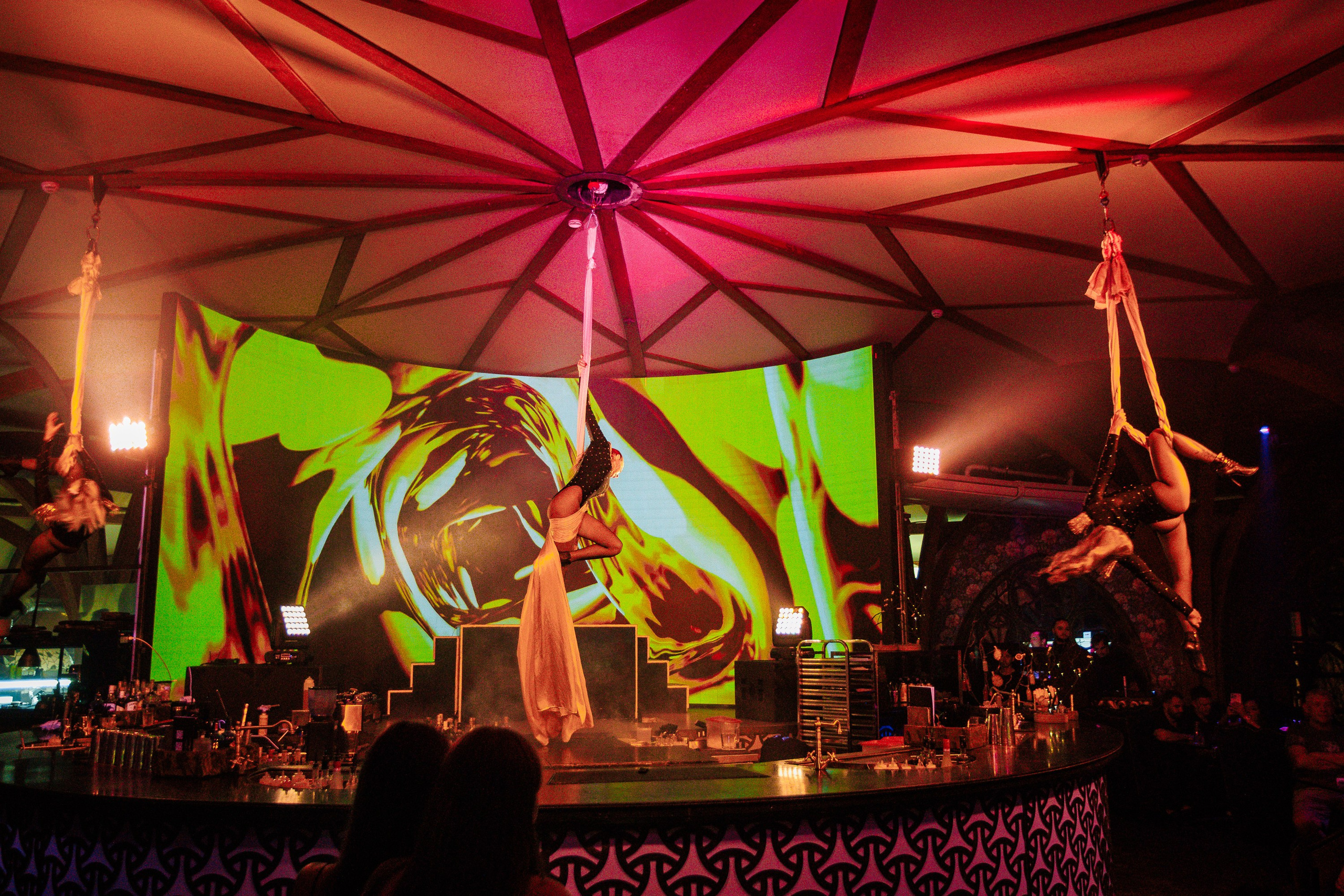 PTIZZA SHOW. Gold & Black in Ptizza Bar_Ялта_6.07.2025. Аминов Руслан | Фотограф