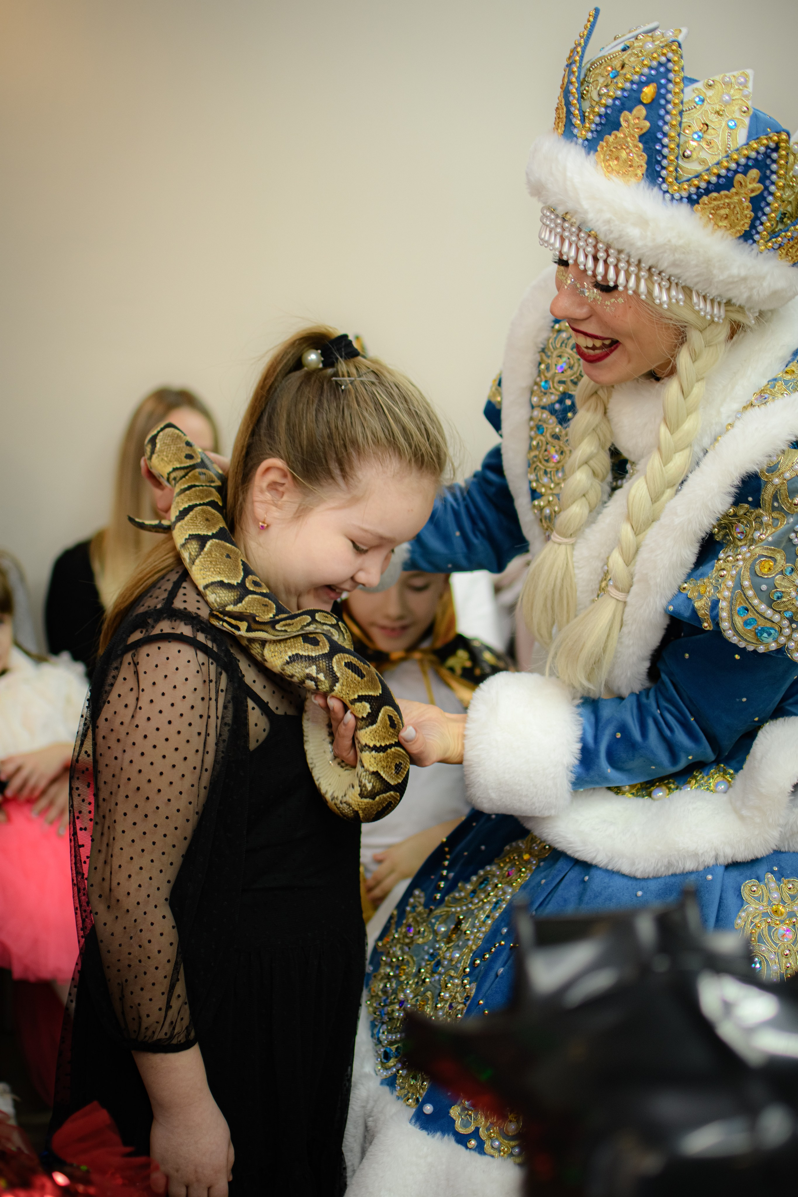 HAPPY NEW YEAR. Photokarish