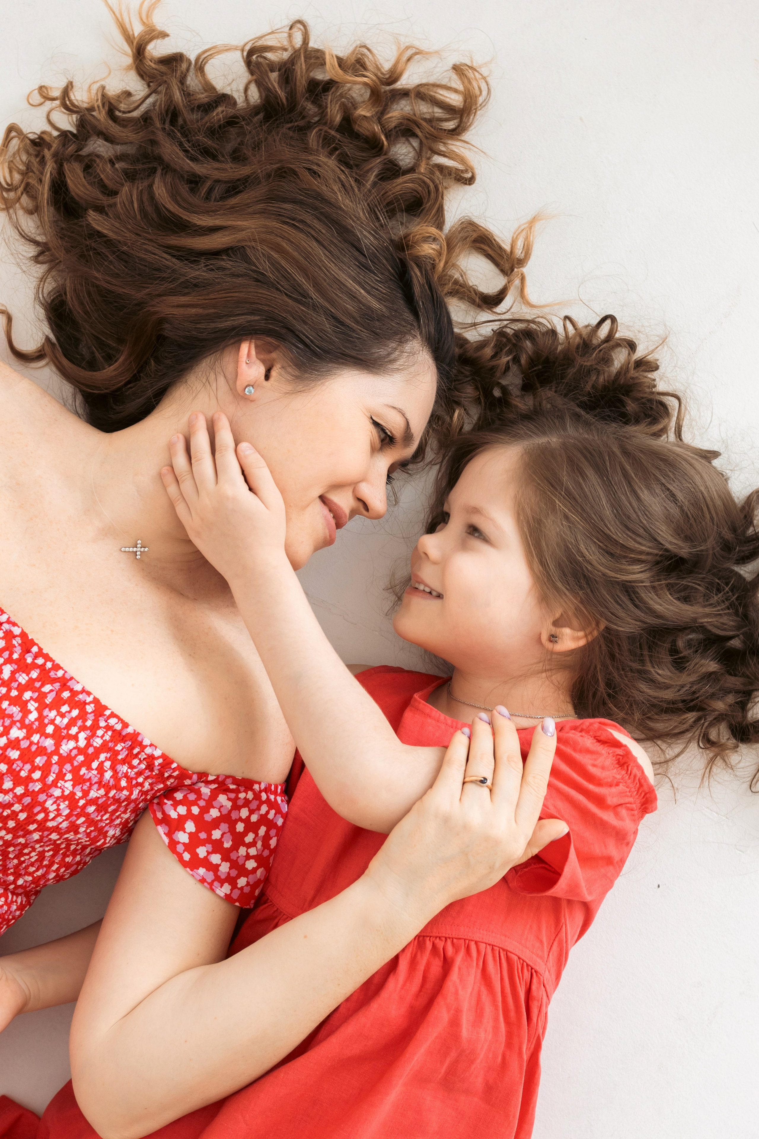 Циклорама. Женские, десткие, мужские, семейные портреты в Казахстане