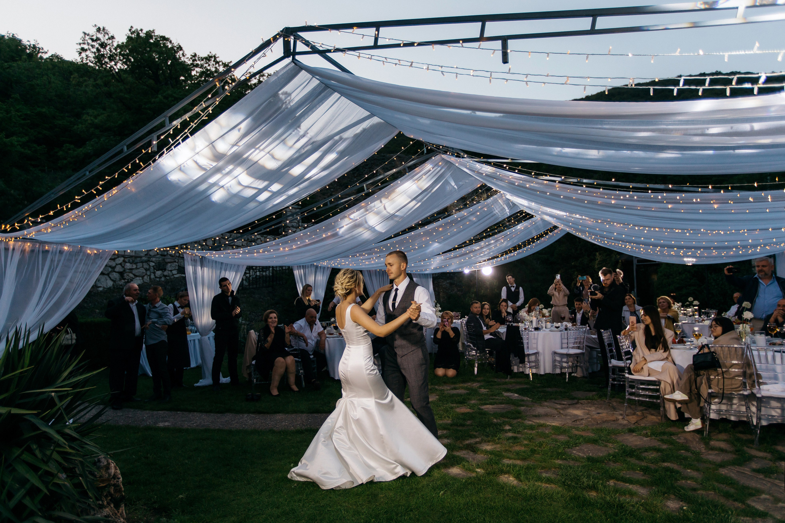 Денис и Алина. Белый замок. Фотограф Анна Лейман. Севастополь