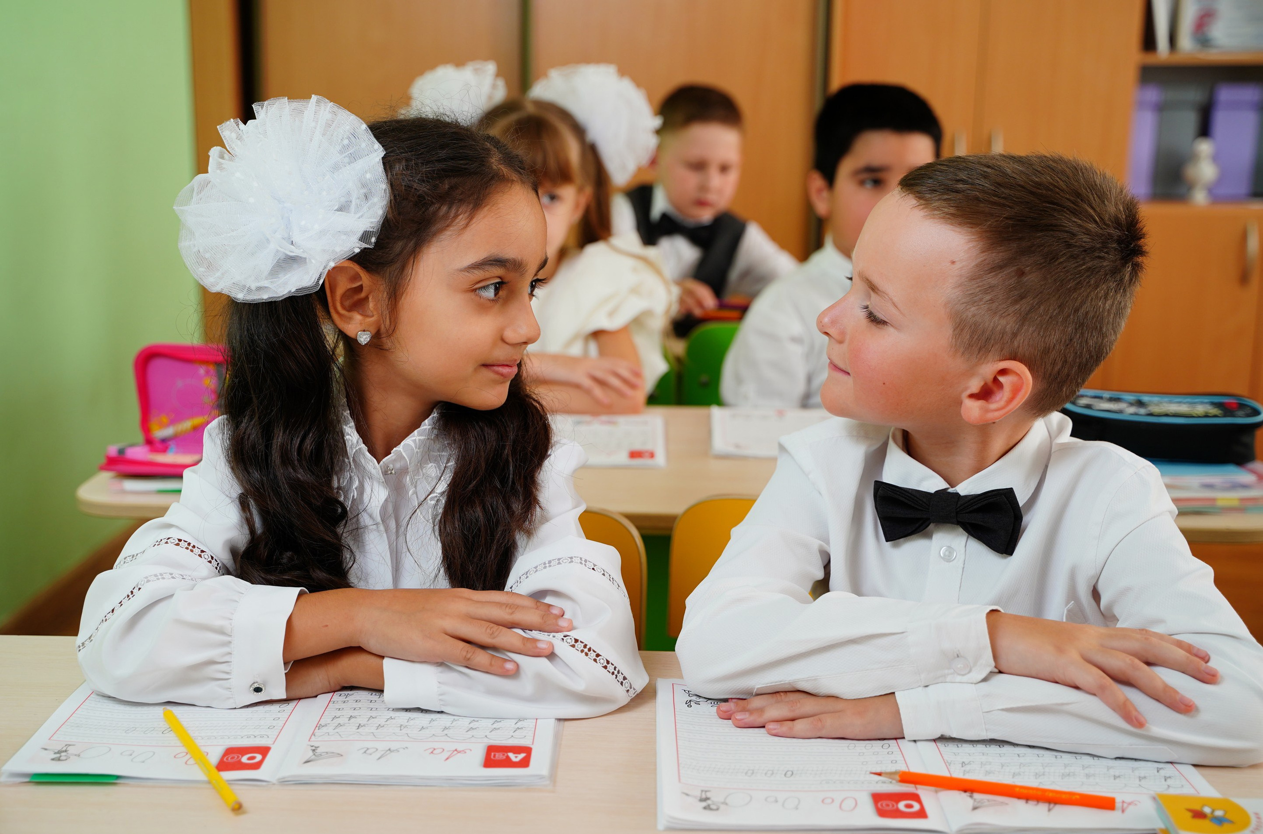 1 кл / мелкие группы //. MEMENTO.Выпускные альбомы, школьные, юбилейные и другие книги. Ростов-на-Дону