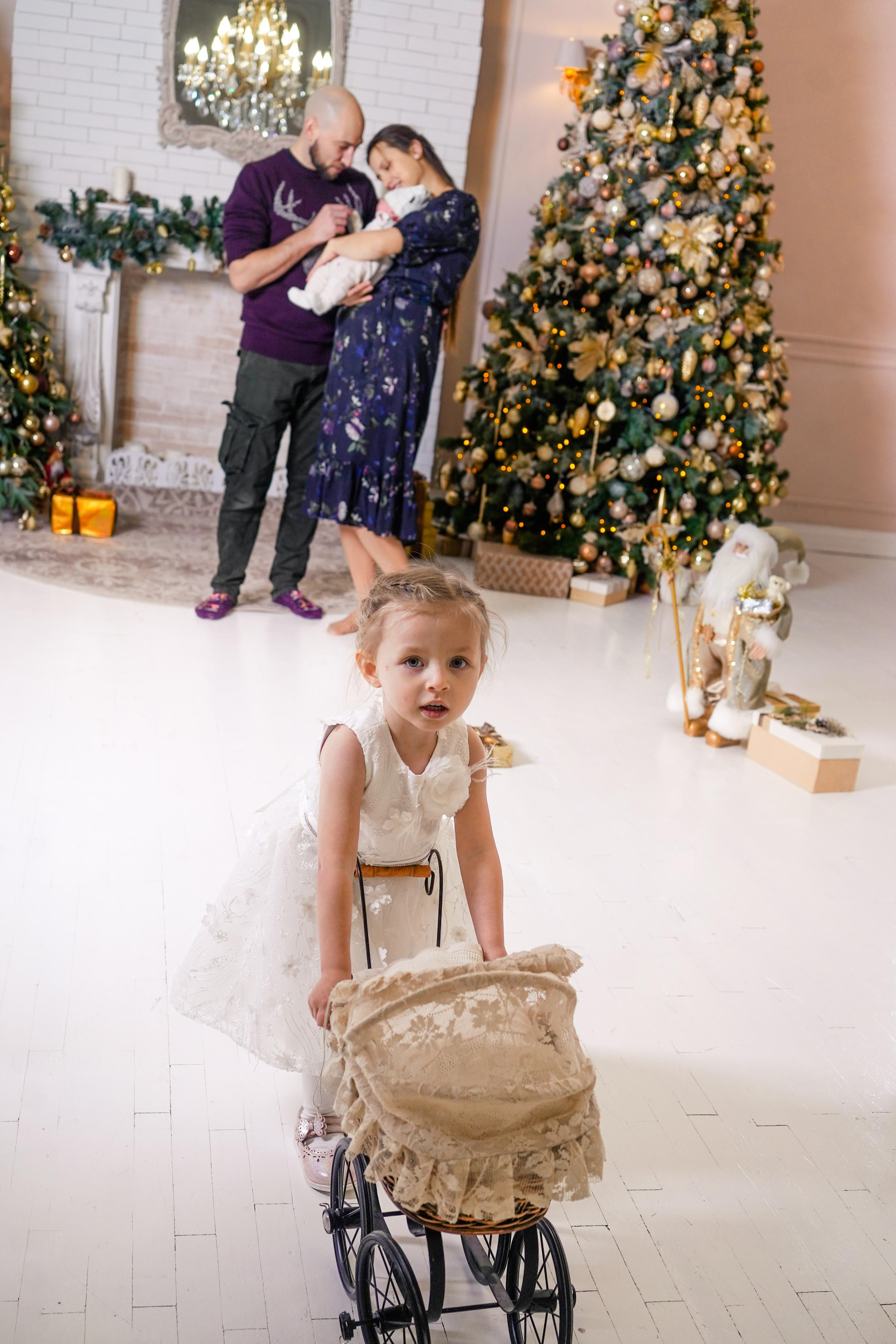 Семейная фотосессия с новорожденным. Семейный и портретный фотограф в Екатеринбурге Анна Лобанова