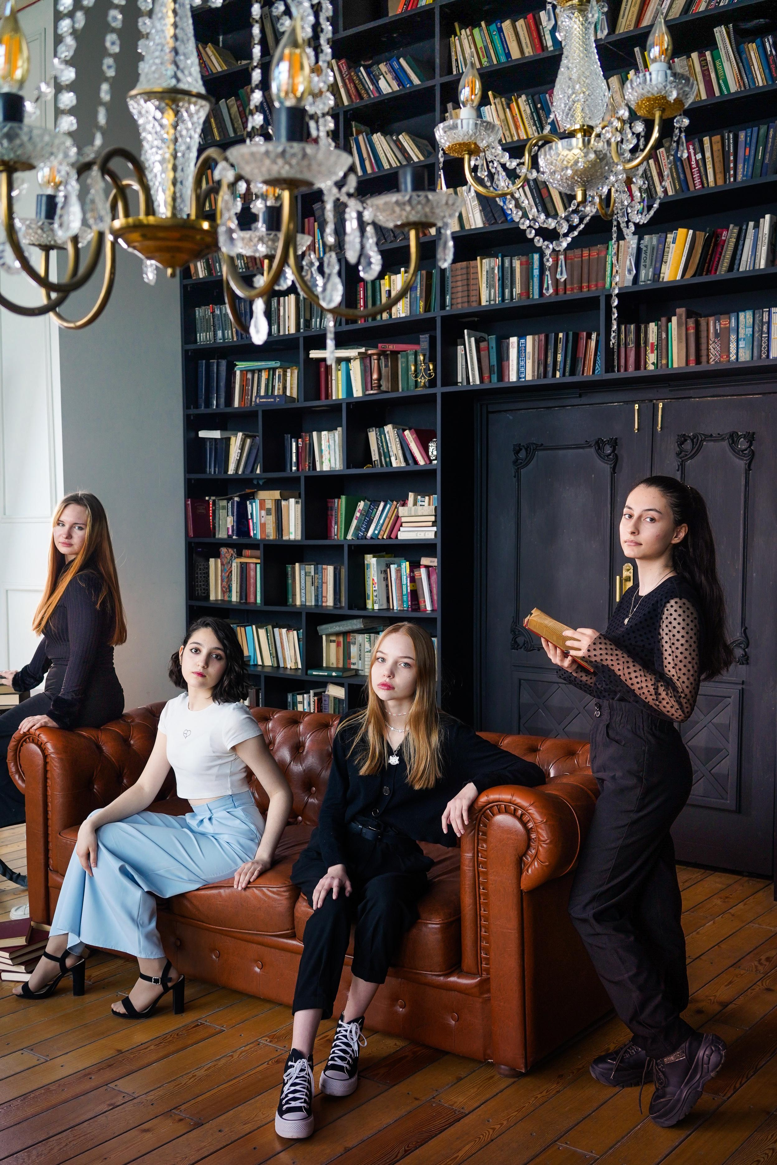 Съемка в фотостудии выпускников 134 школы. Семейный и портретный фотограф в Екатеринбурге Анна Лобанова