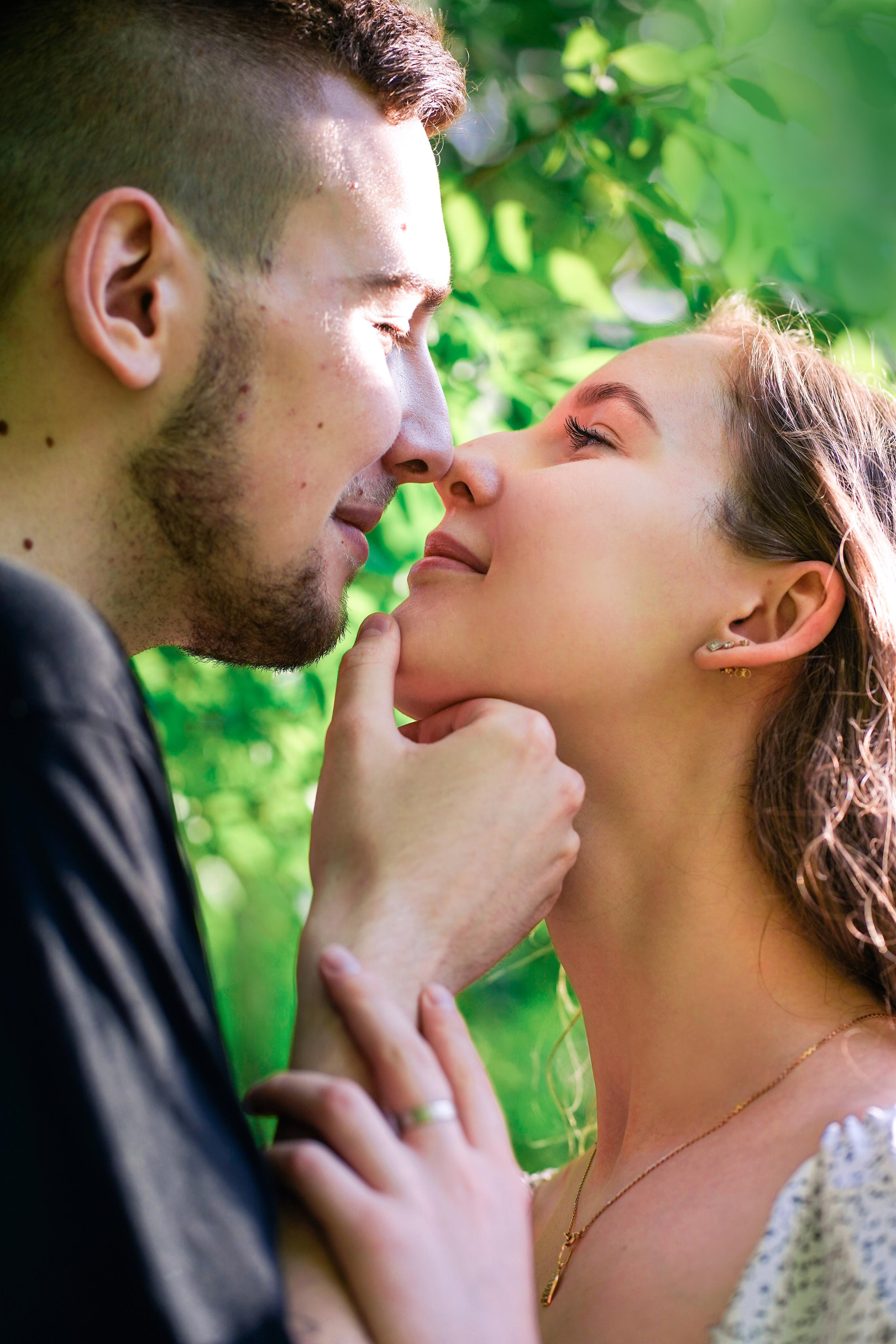 Красивая Lovestory и неожиданный поворот в конце съемки. Семейный и портретный фотограф в Екатеринбурге Анна Лобанова