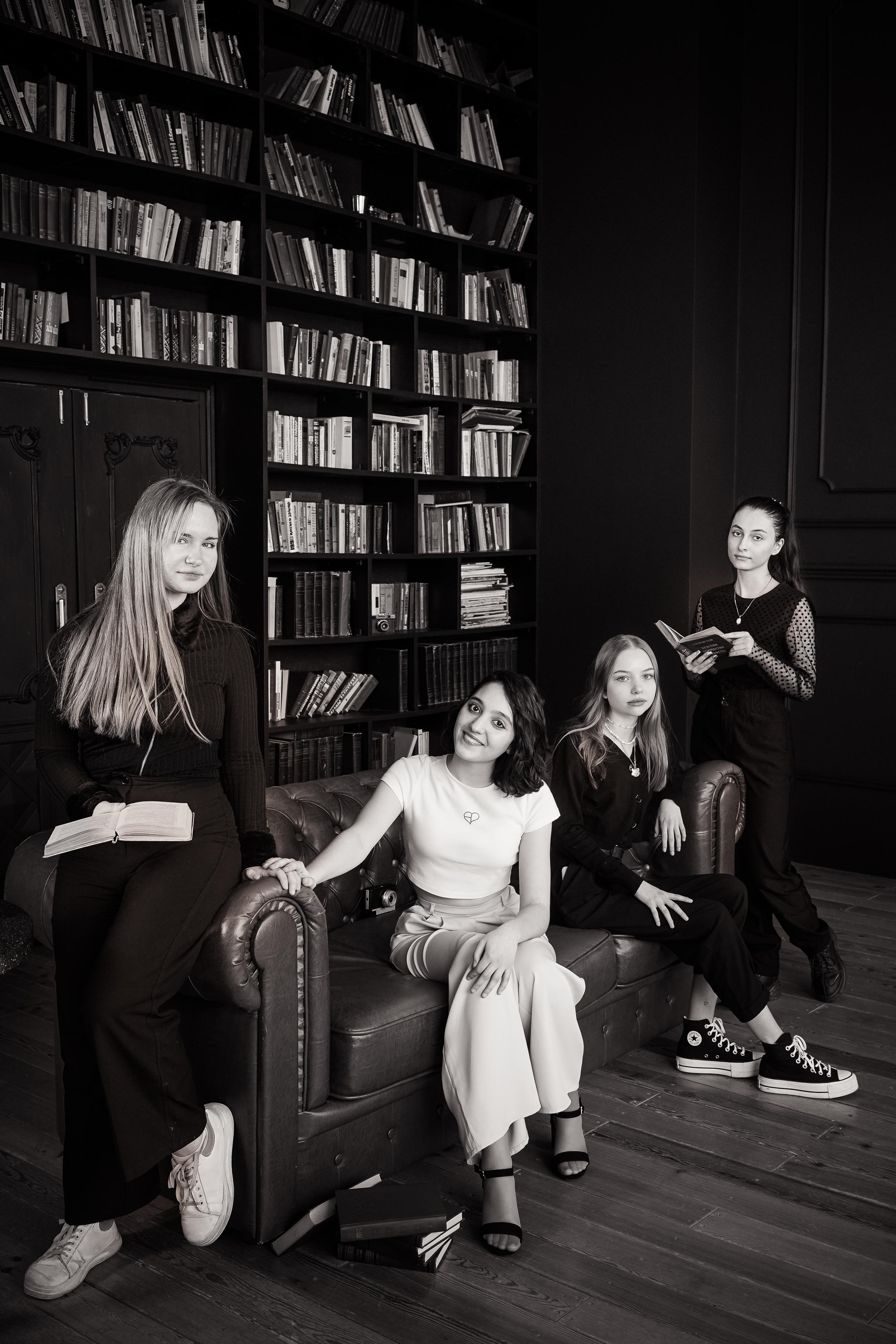 Съемка в фотостудии выпускников 134 школы. Семейный и портретный фотограф в Екатеринбурге Анна Лобанова