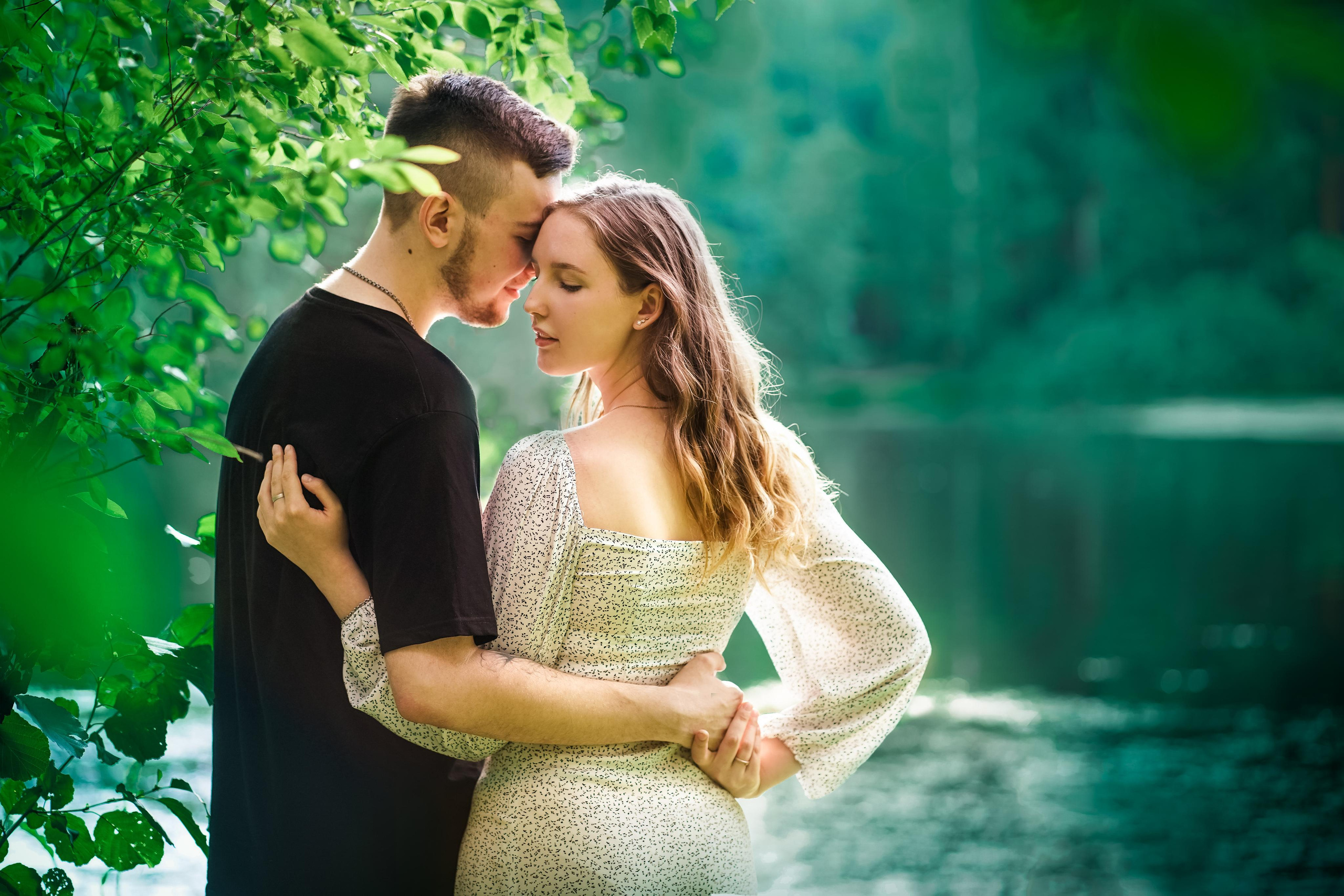 Красивая Lovestory и неожиданный поворот в конце съемки. Семейный и портретный фотограф в Екатеринбурге Анна Лобанова