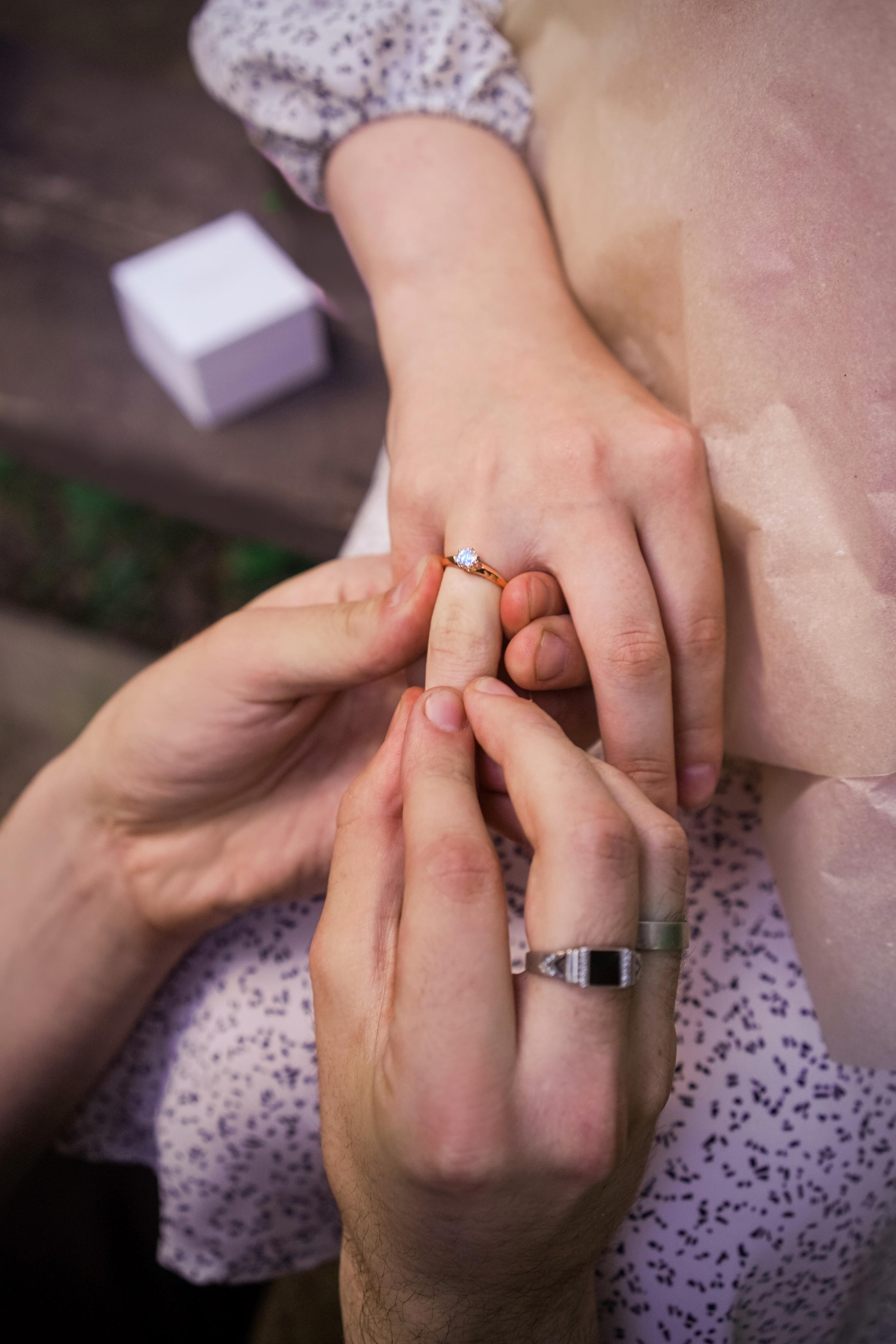 Красивая Lovestory и неожиданный поворот в конце съемки. Семейный и портретный фотограф в Екатеринбурге Анна Лобанова