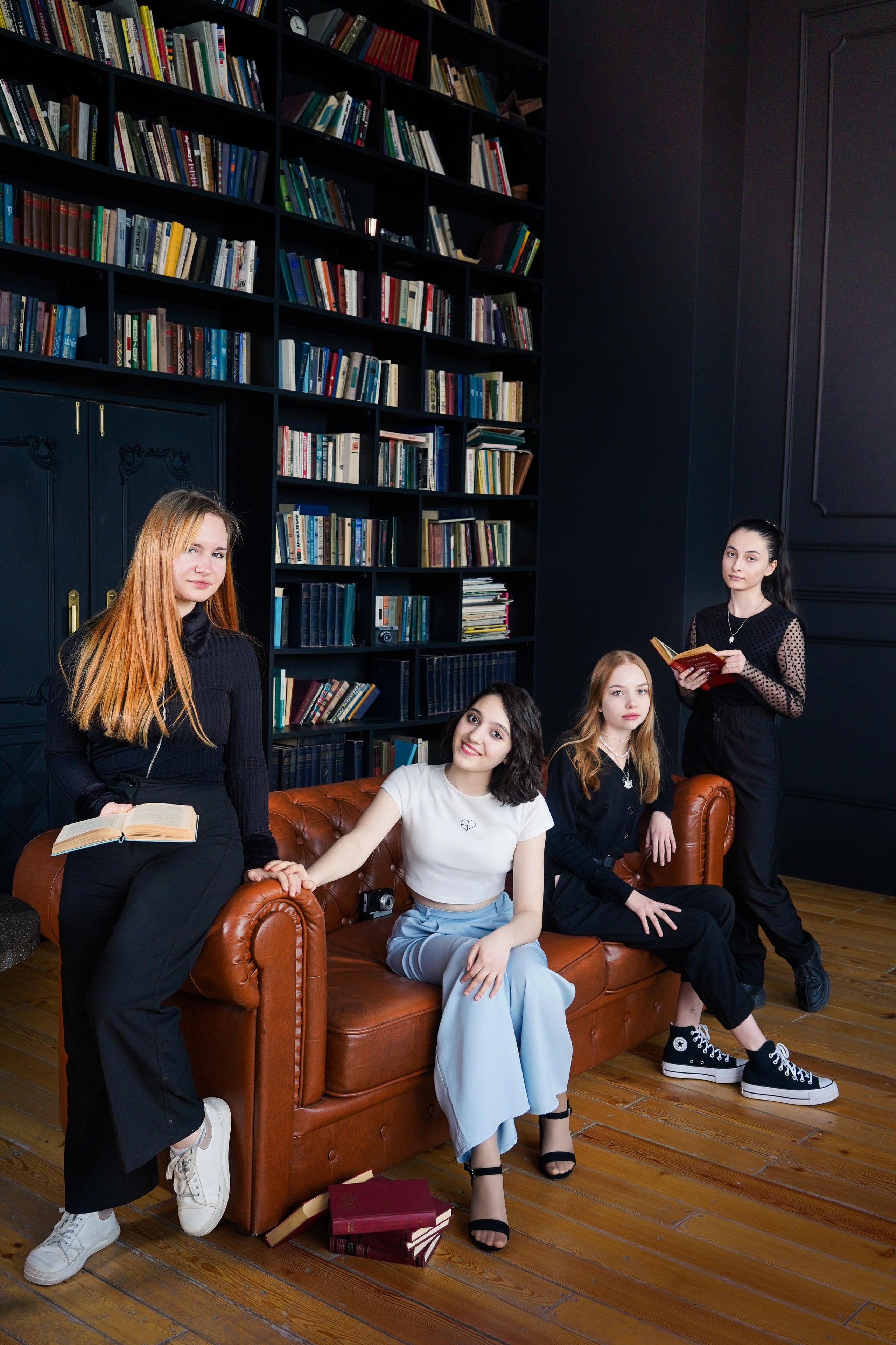 Съемка в фотостудии выпускников 134 школы. Семейный и портретный фотограф в Екатеринбурге Анна Лобанова