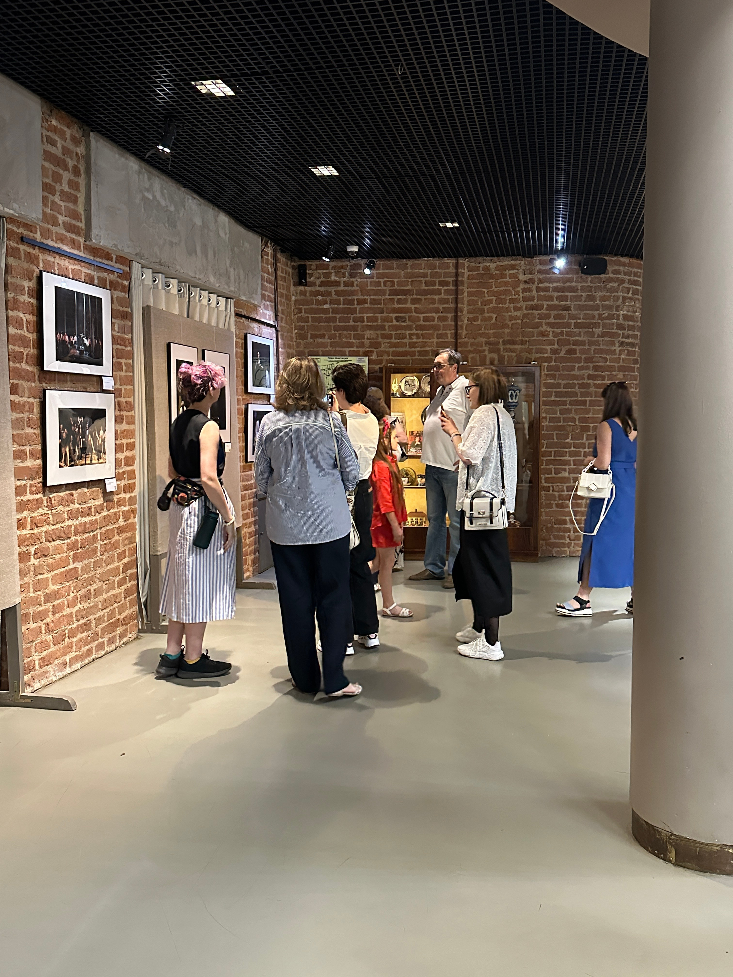 МОЛОДОЙ ТЕАТР. Reportage, architectural, fine art photographer Lena Melnikova in Moscow