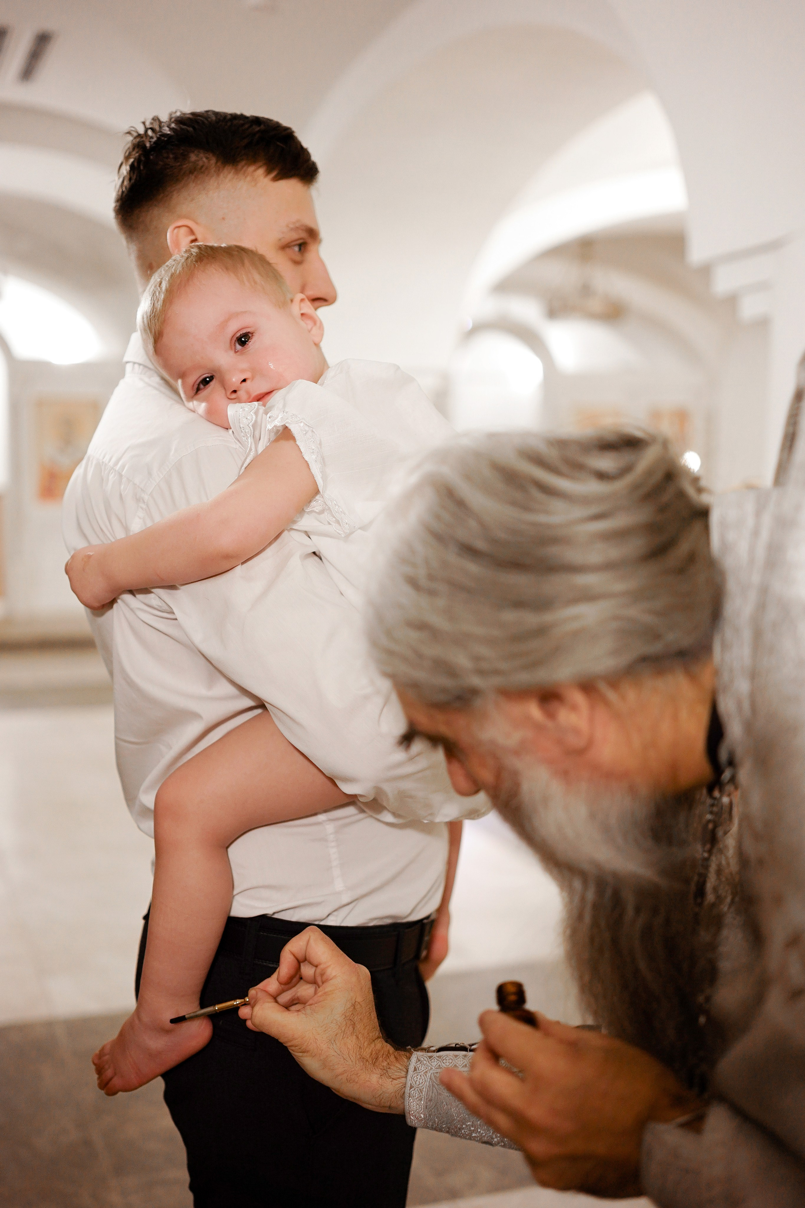 Таинство Крещения в храме Живоначальной Троицы в Троицке. Семейный и детский фотограф в Москве Екатерина Офицерова