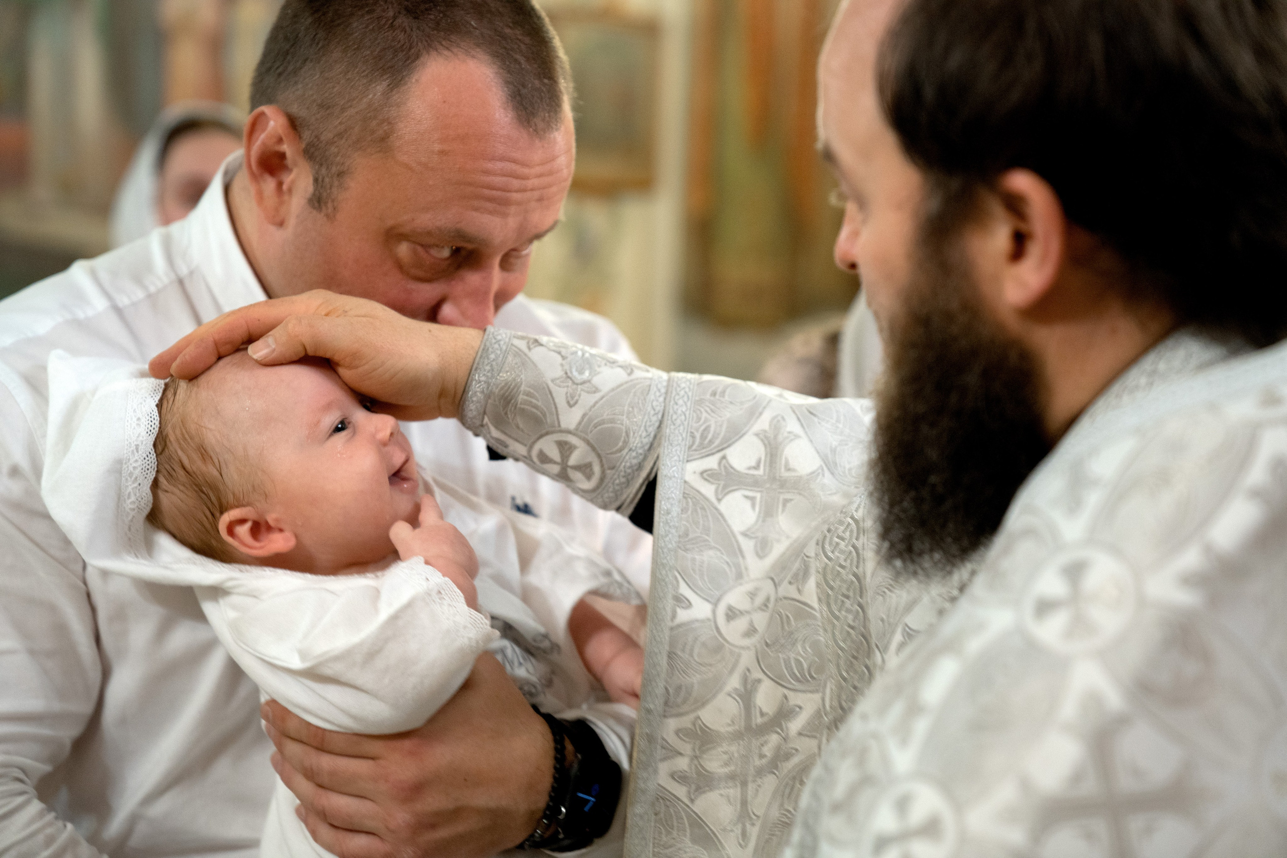 Съемка Таинства Крещения в храме Архангела Михаила в Тропареве. Семейный и детский фотограф в Москве Екатерина Офицерова
