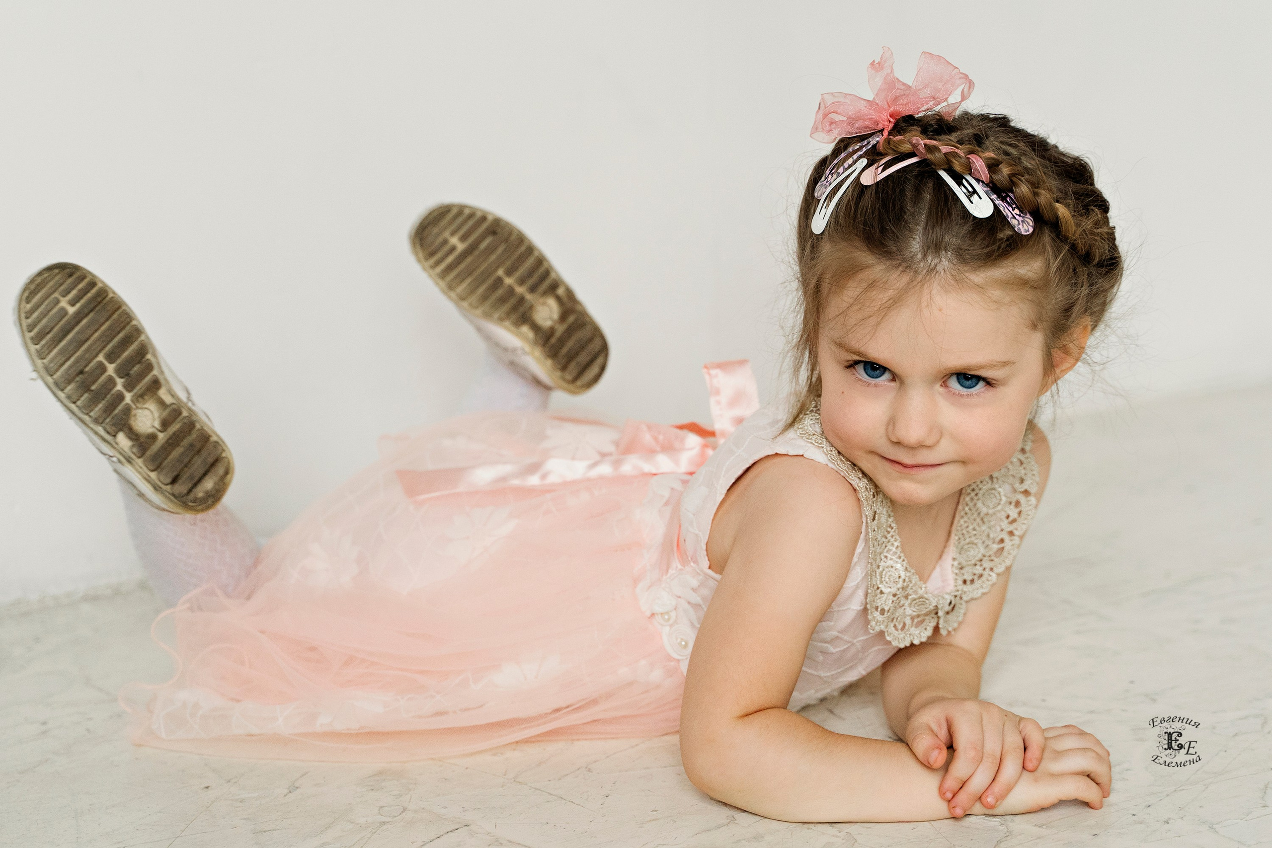 Фотосъемка Таисии и подружек. Семейный и портретный фотограф в Санкт-Петербурге Евгения Елемена