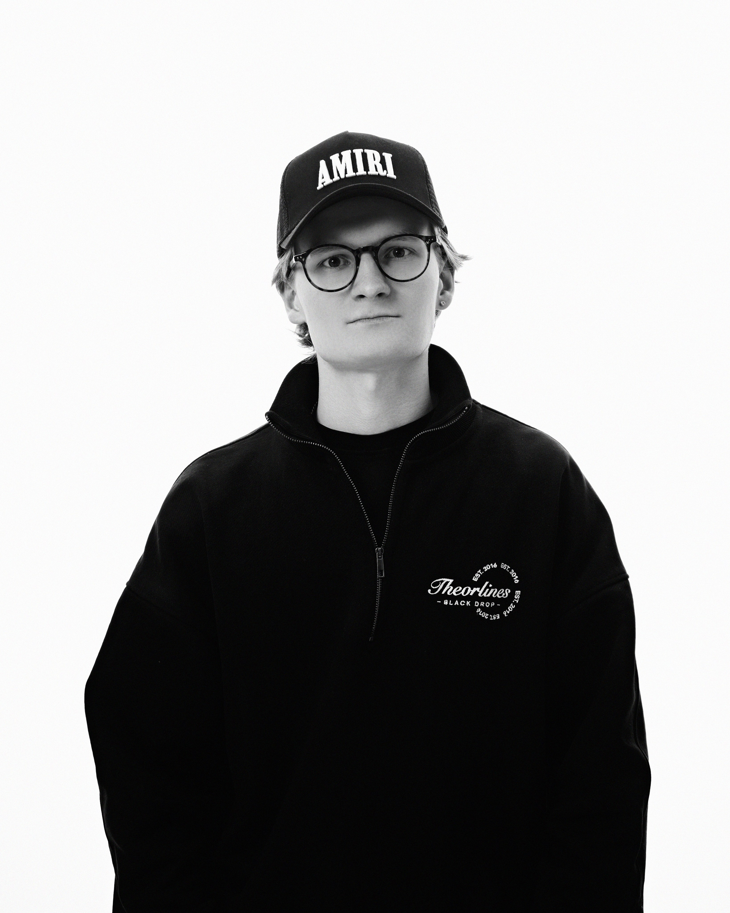 Портфолио. NOIZOMAX Художественный фотограф в Дубай