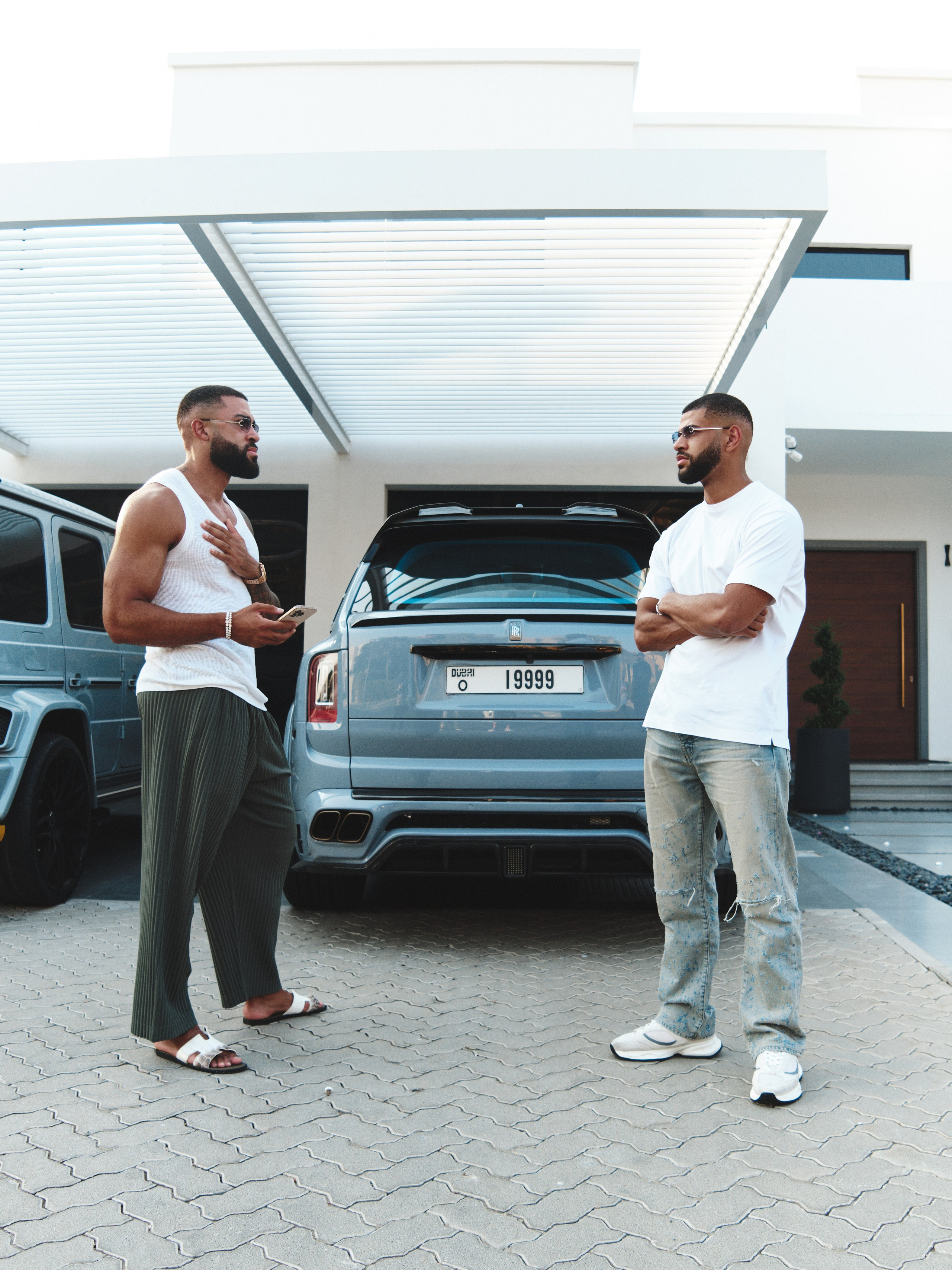 Samuel Onuha & Ruben Onuha. NOIZOMAX Художественный фотограф в Дубай