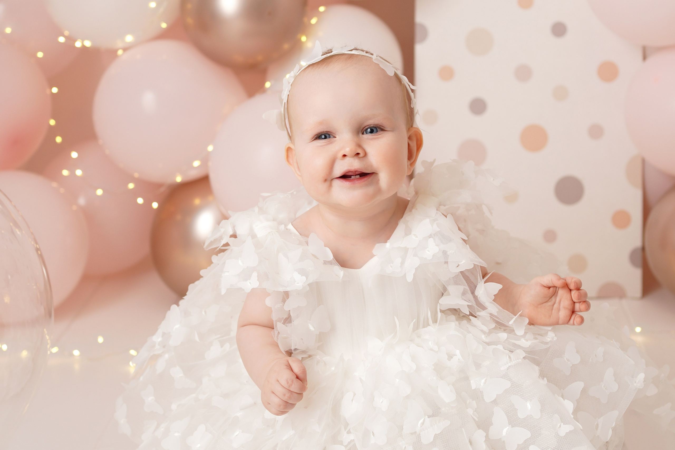 Детская фотосессия Первый год для девочек. Детский фотограф и фотограф новорожденных в Калининград Оксана Иваний