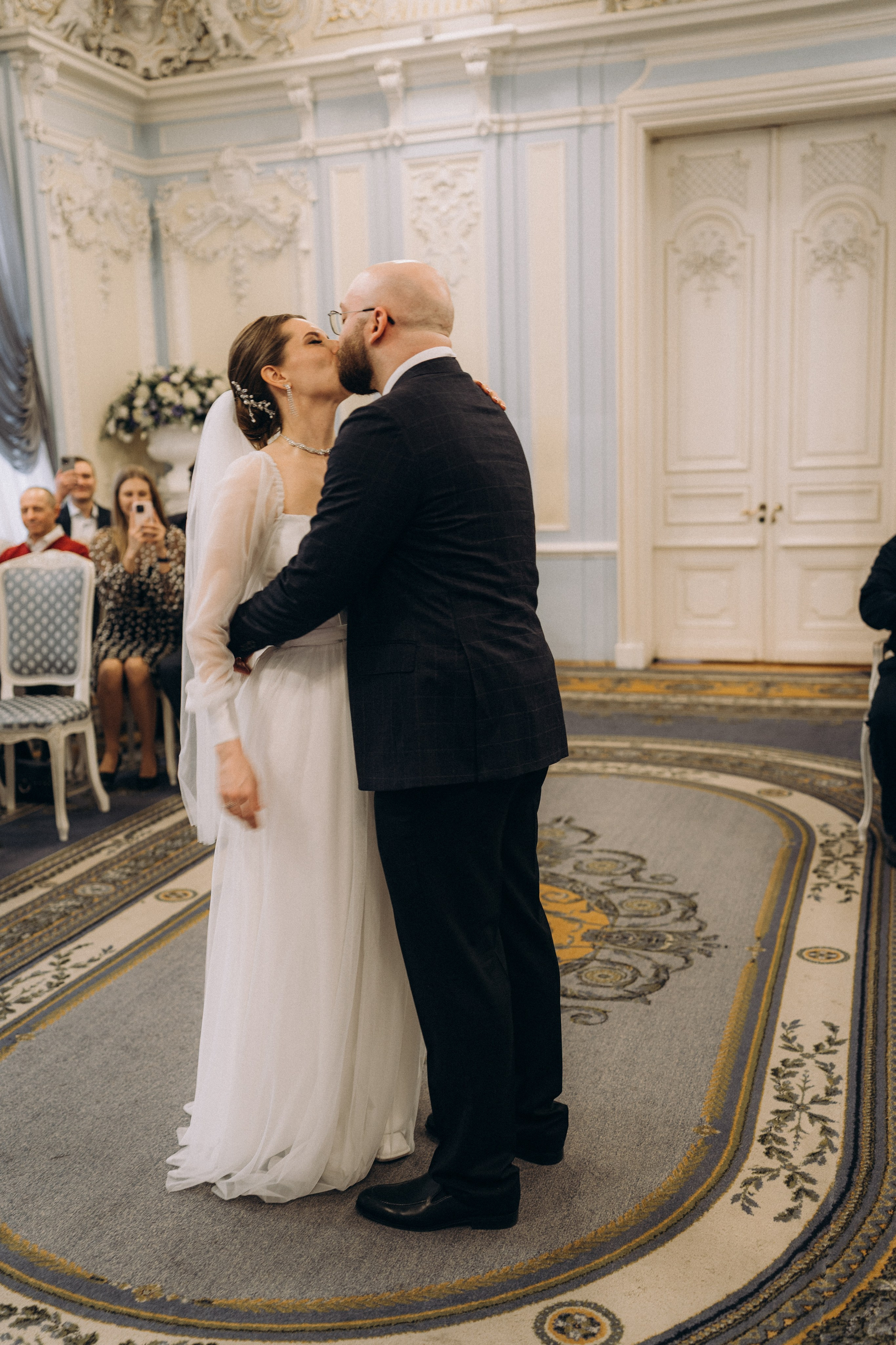 СВАДЕБНАЯ СЬЕМКА ВО ВТОРОМ ДВОРЦЕ (ДЕКАБРЬ) ТАКЖЕ СЬЕМКА В СТУДИИ НА ЧЕРНЫШЕВСКОЙ. Профессиональный фотограф, Санкт-Петербург — Виктория Богомолова