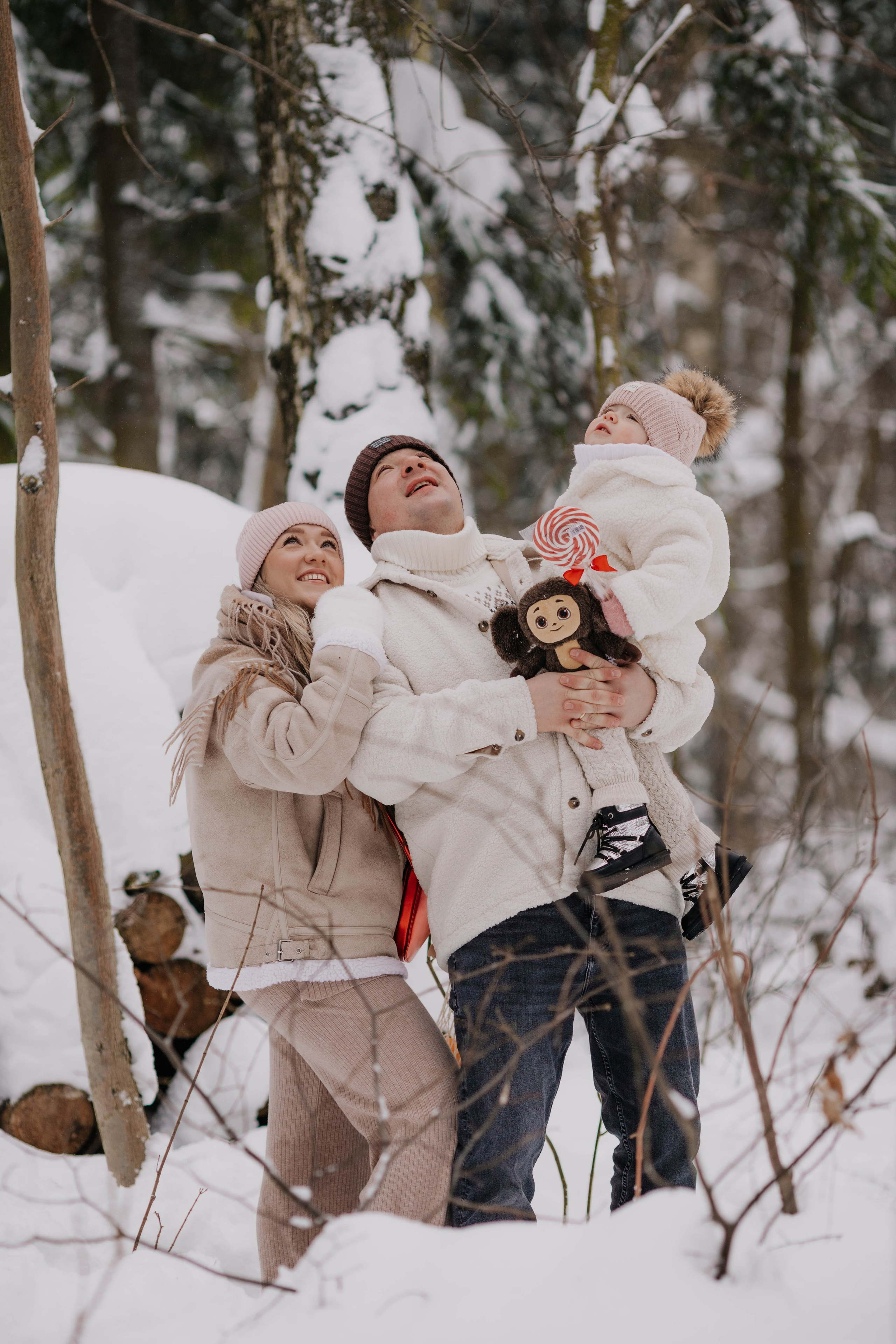 Лиля и семья Зимняя прогулка в лесу. Семейный и свадебный фотограф Видное Москва Екатерина Пятова