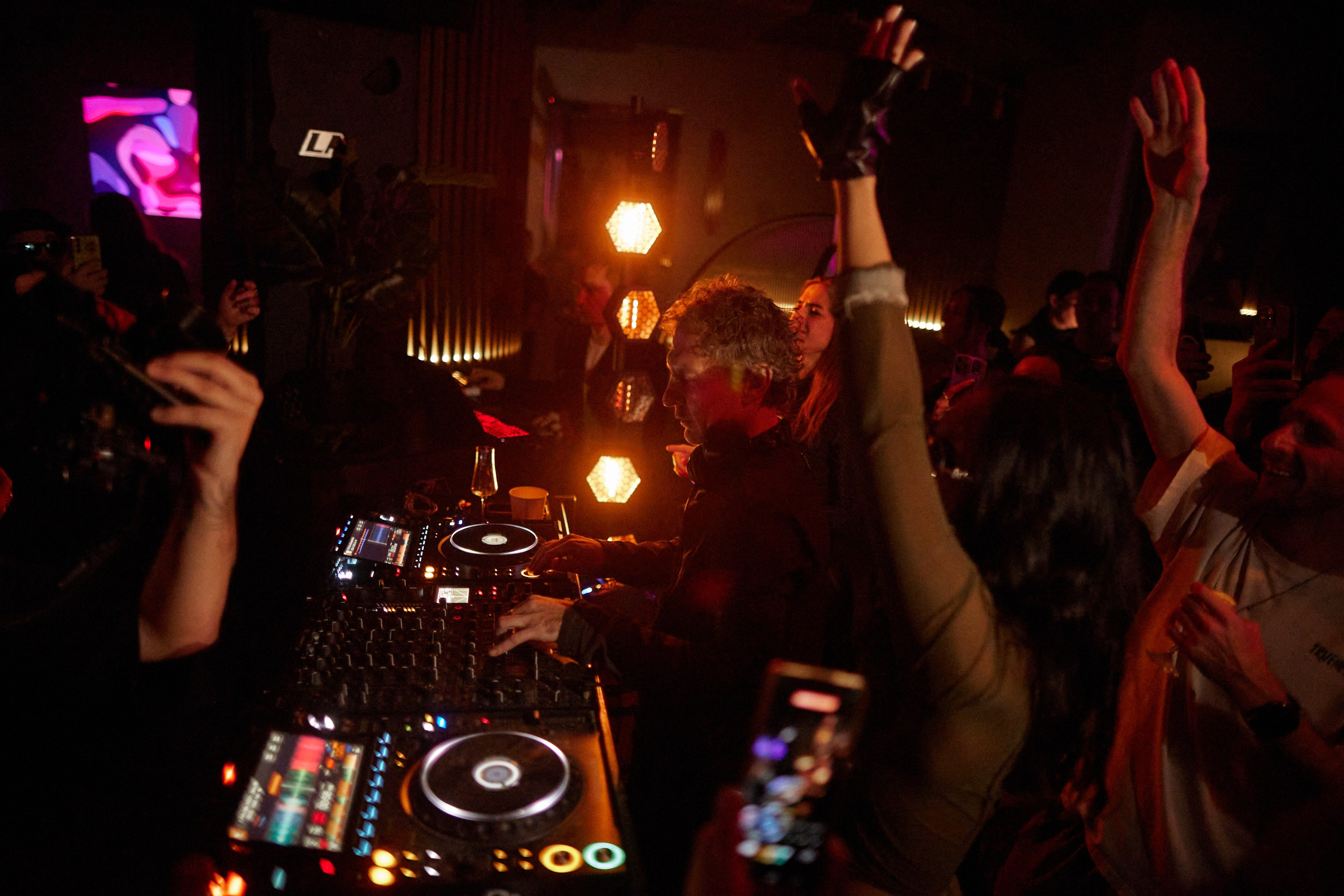 Dj Nils в Сочи. RetroChic Фото