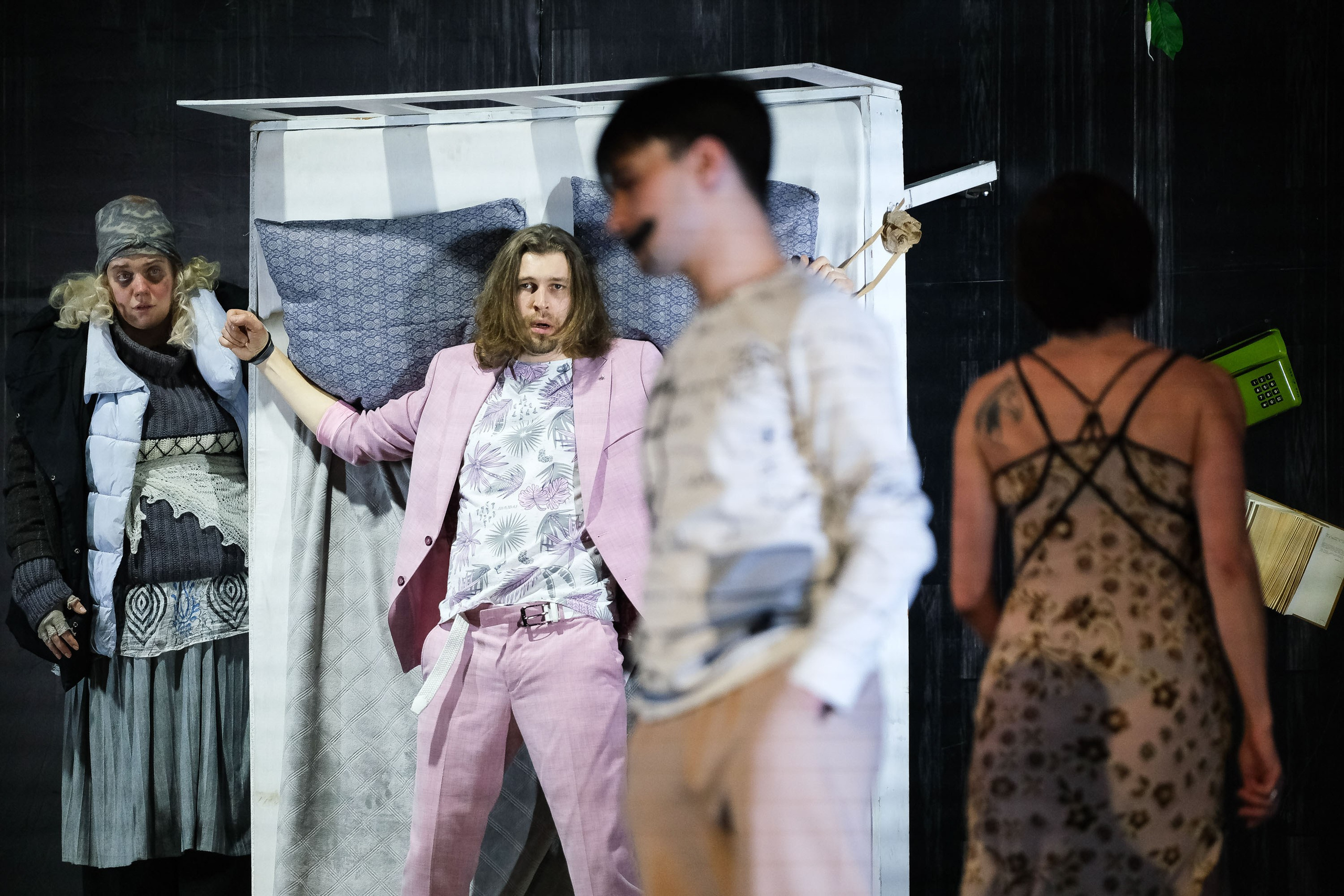 Ганди молчал по субботам. Фотограф Анатолий Деникин