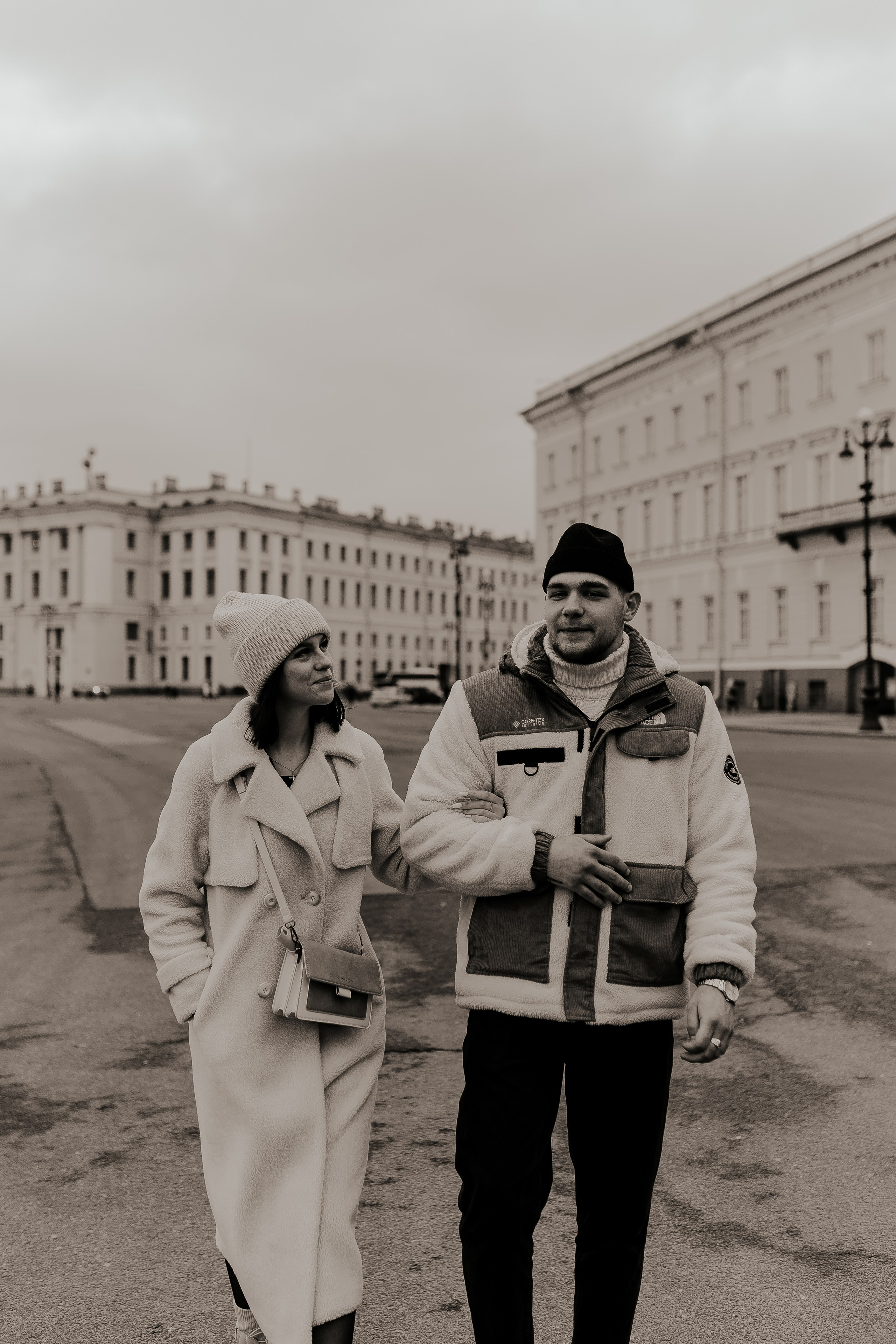 Lovestory на дворцовой площади. Фотограф в Санкт-Петербурге Лиза Семченкова