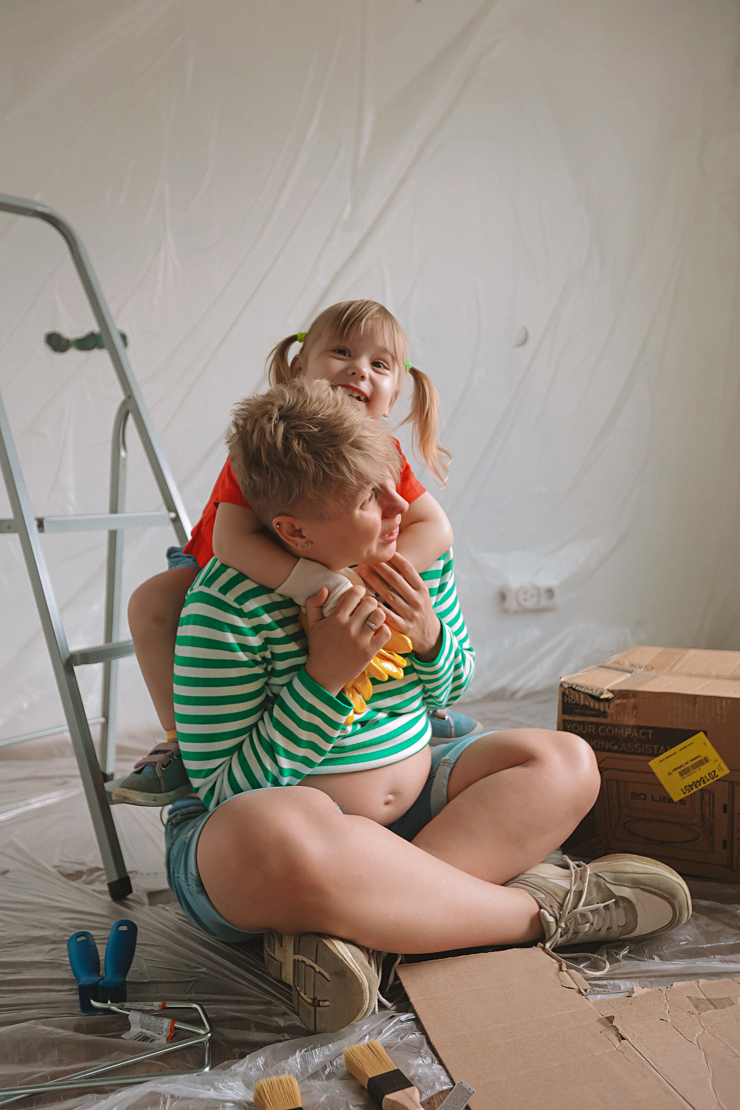 Ремонт. Семейный фотограф Тюмень, фотограф на роды Салмина Мария