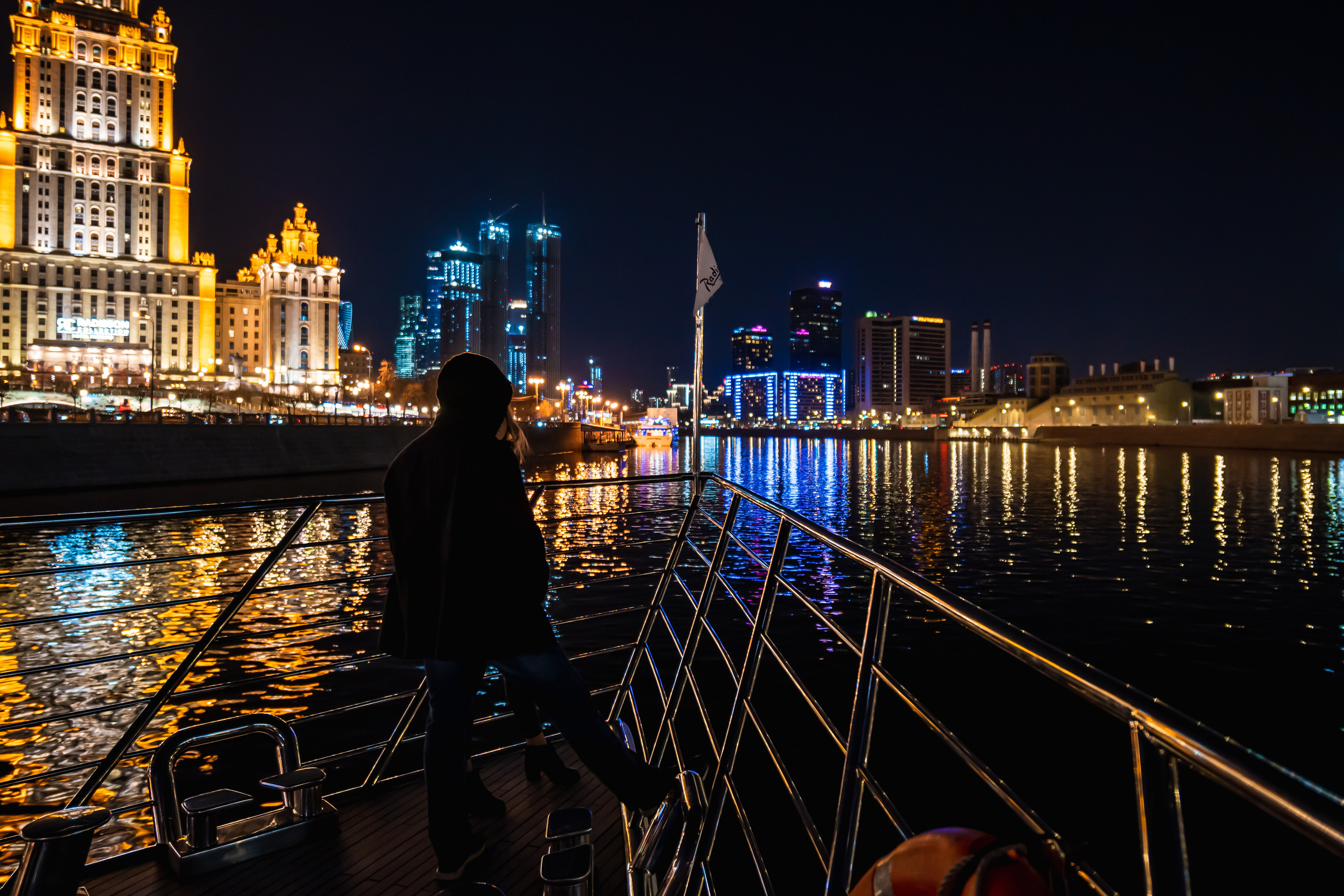 Ночная Москва с парохода ERWIN.река