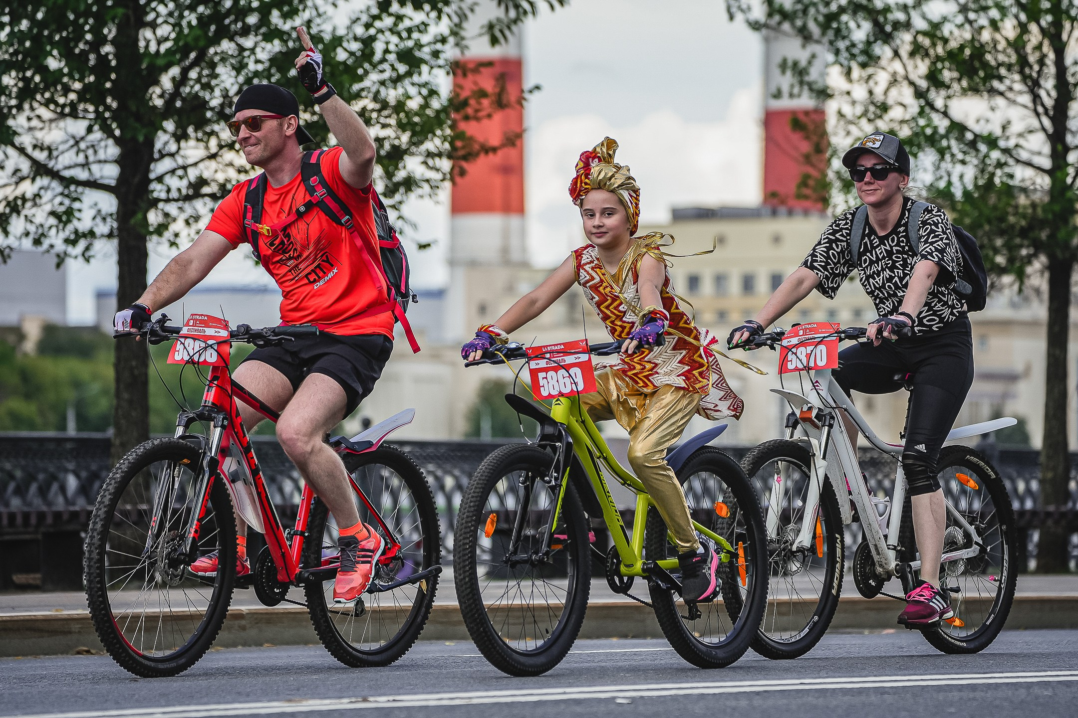 La Strada Moscow |2023.07.30. Sergey Sutkovoy — Designer, photographer, traveler, woodworker