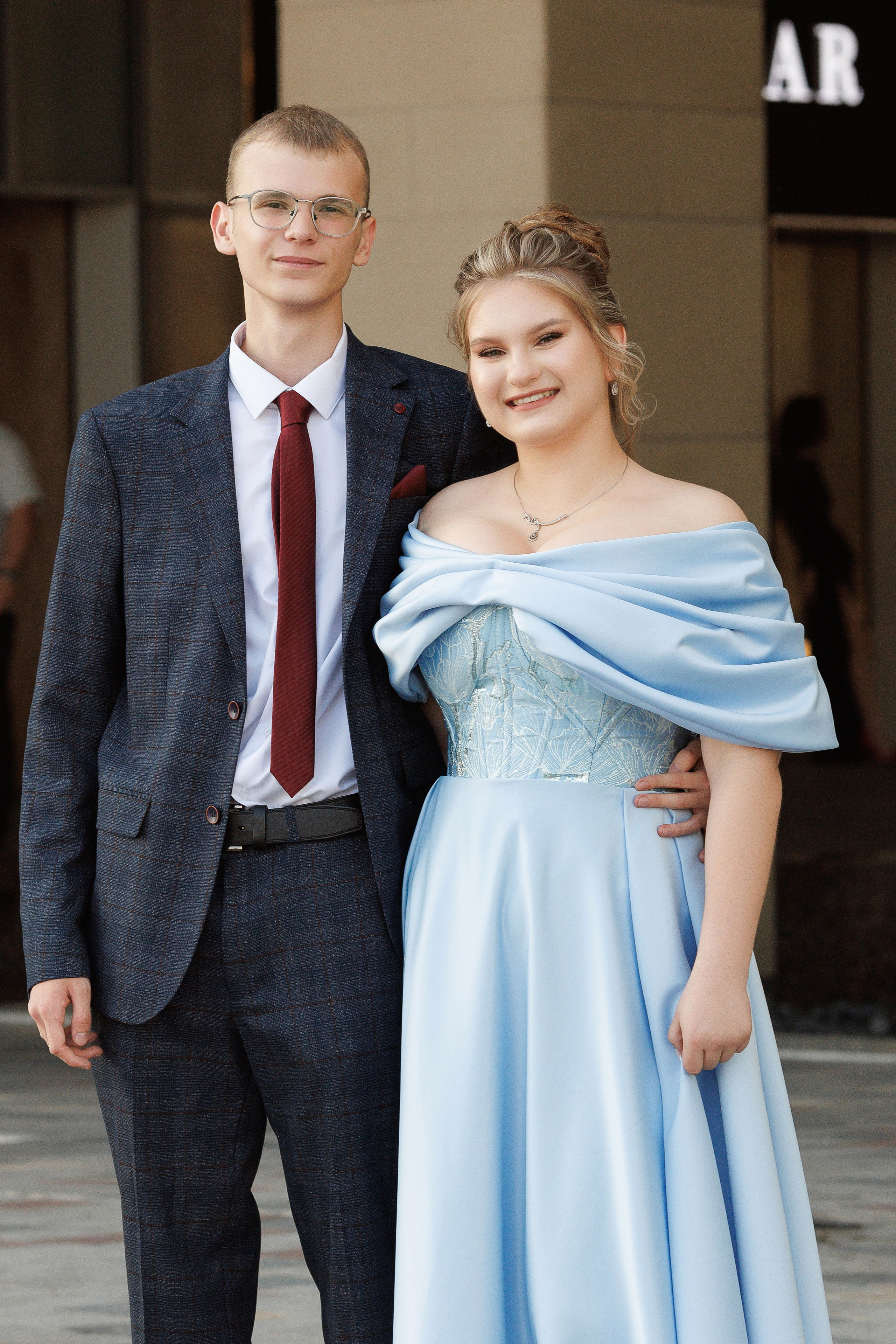 Выпускной вечер 13 школа (Индивидуальная съемка). Photoalbum-vl.ru