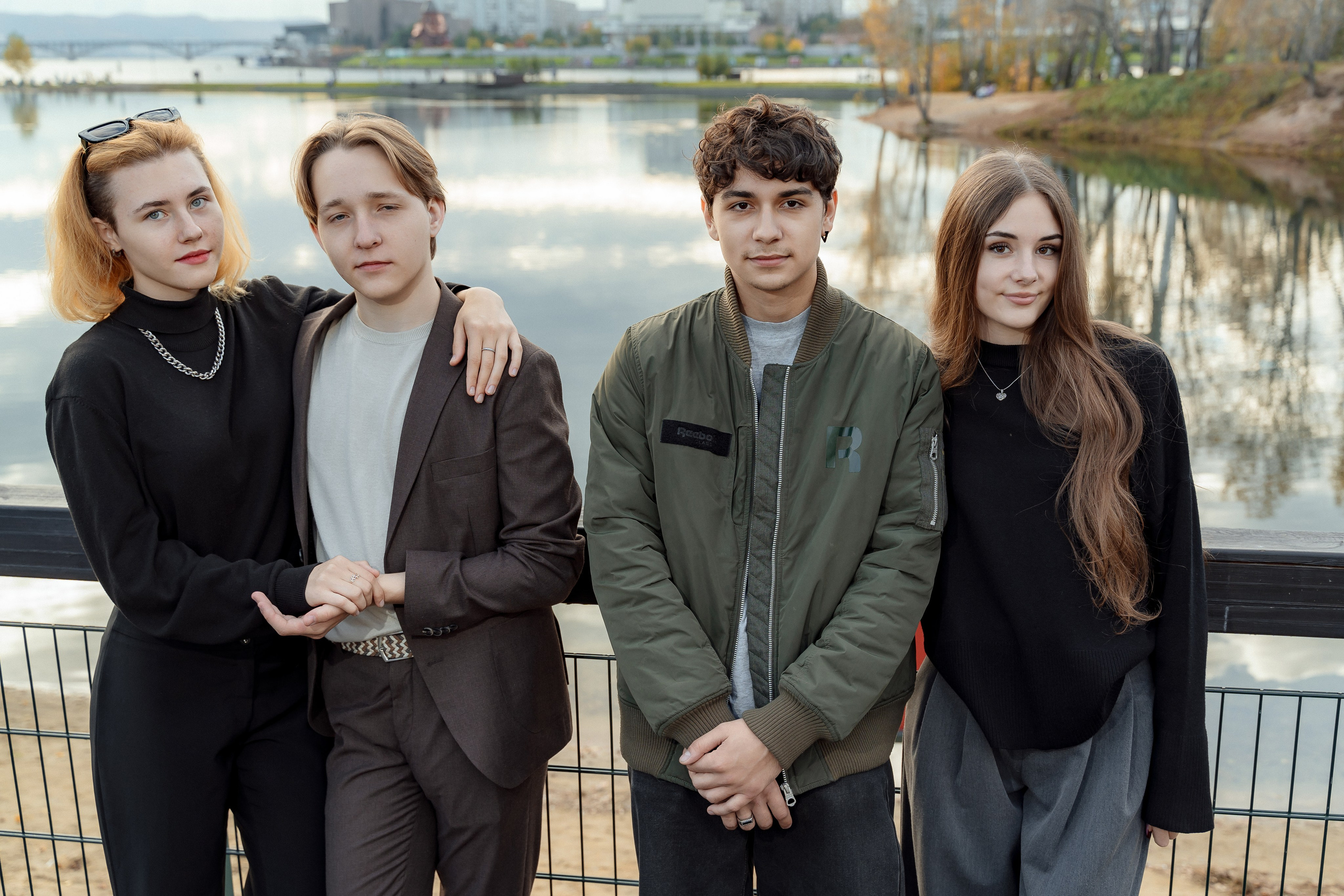 Фотосессия осенью в парке. 11 класс. Фотограф Ким Наталья в Красноярске