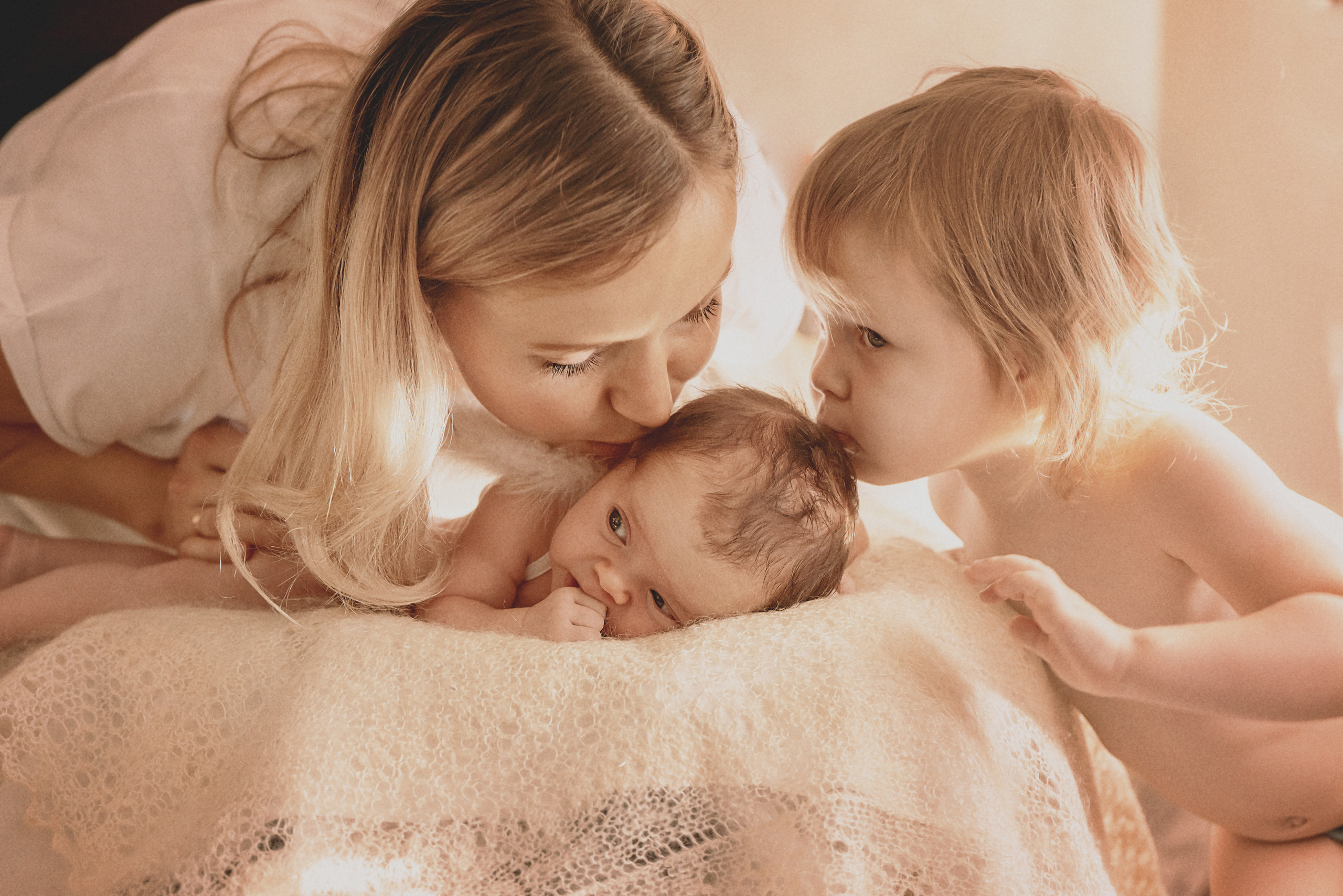 Как здорово, когда есть сестра. Семейный и детский фотограф в Туле