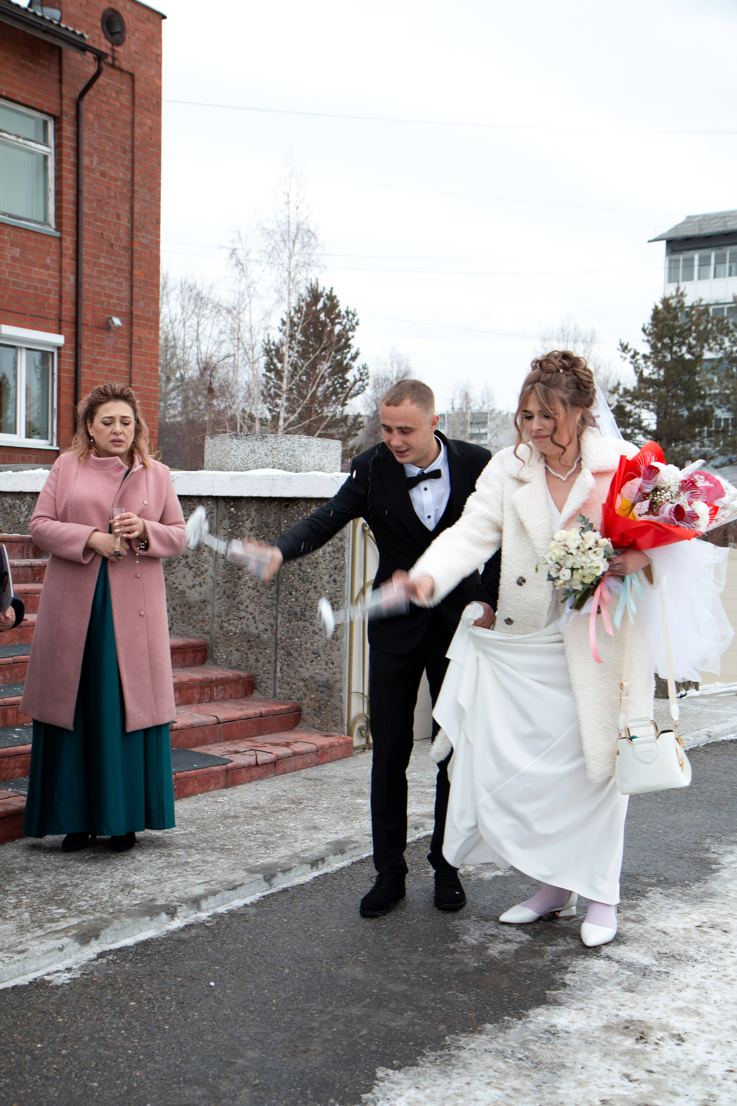 Свадебная фотосессия. Шелехов. Фотограф в Шелехове, лучшие выпускные альбомы в Шелехове