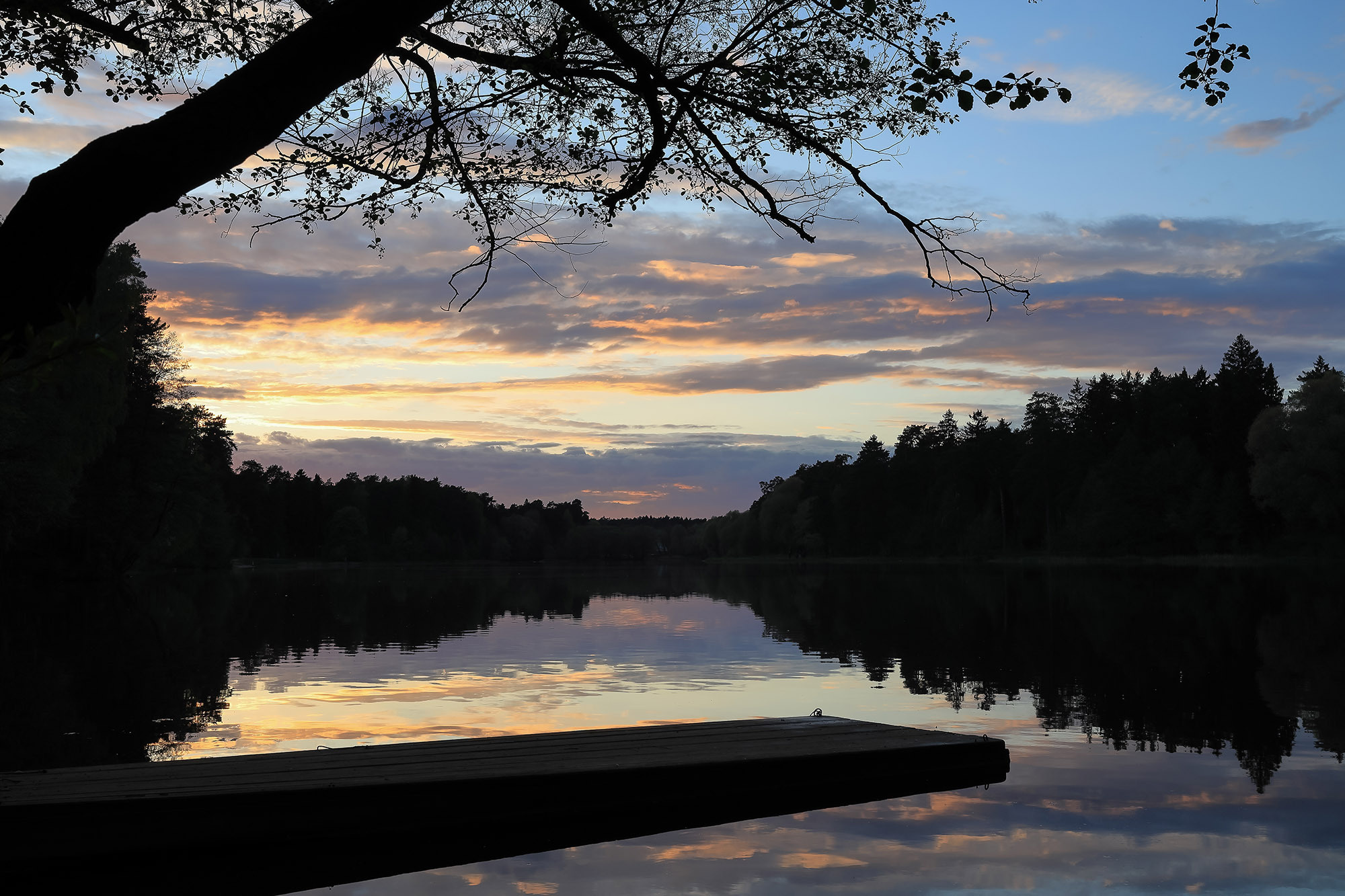 Майский вечер на озере Кратово