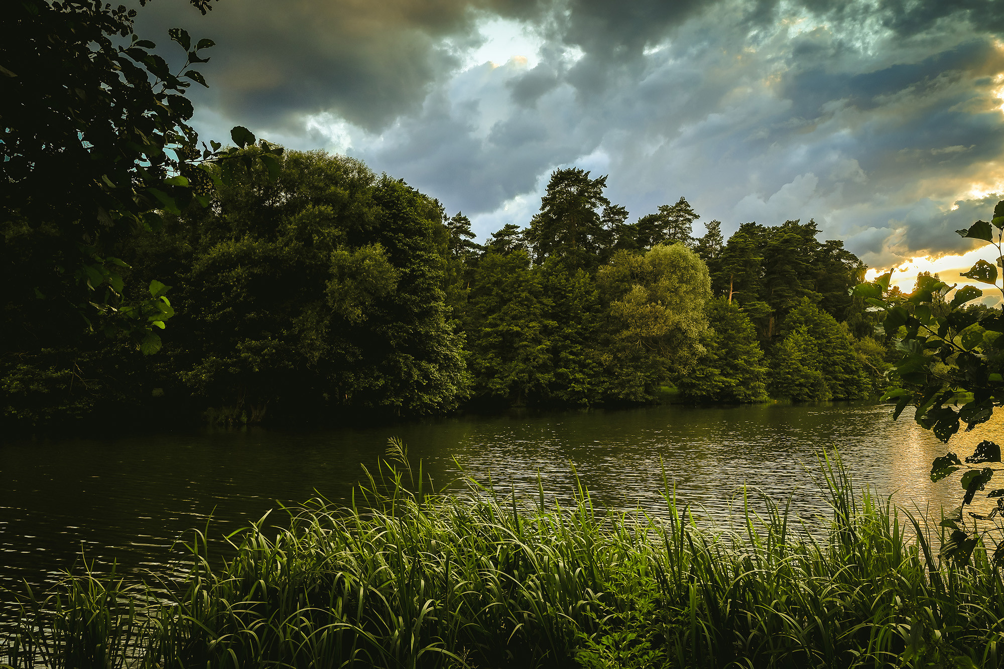 Осенняя красота озера Кратово