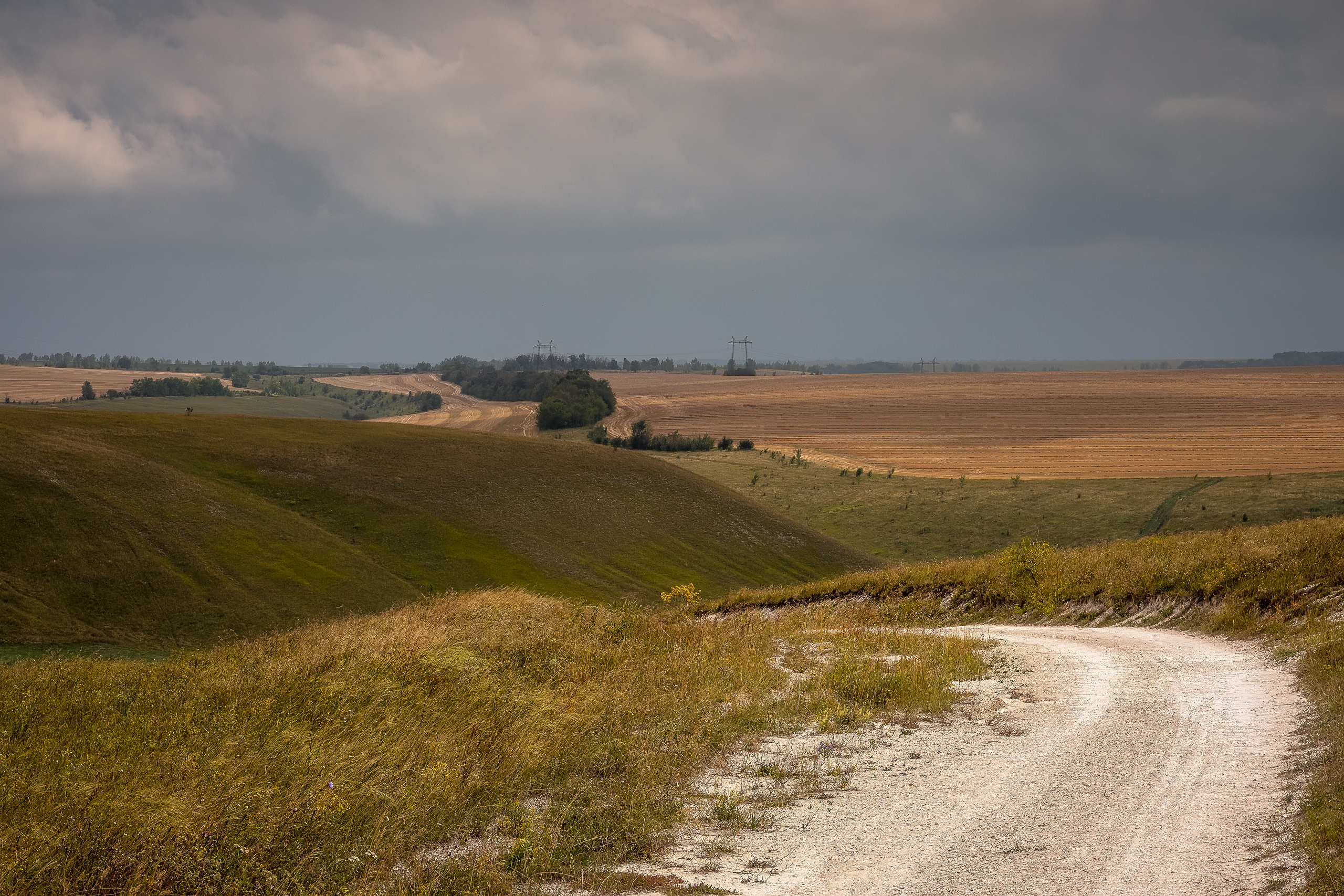 Дорога на плато в меловых горах Дивногорья