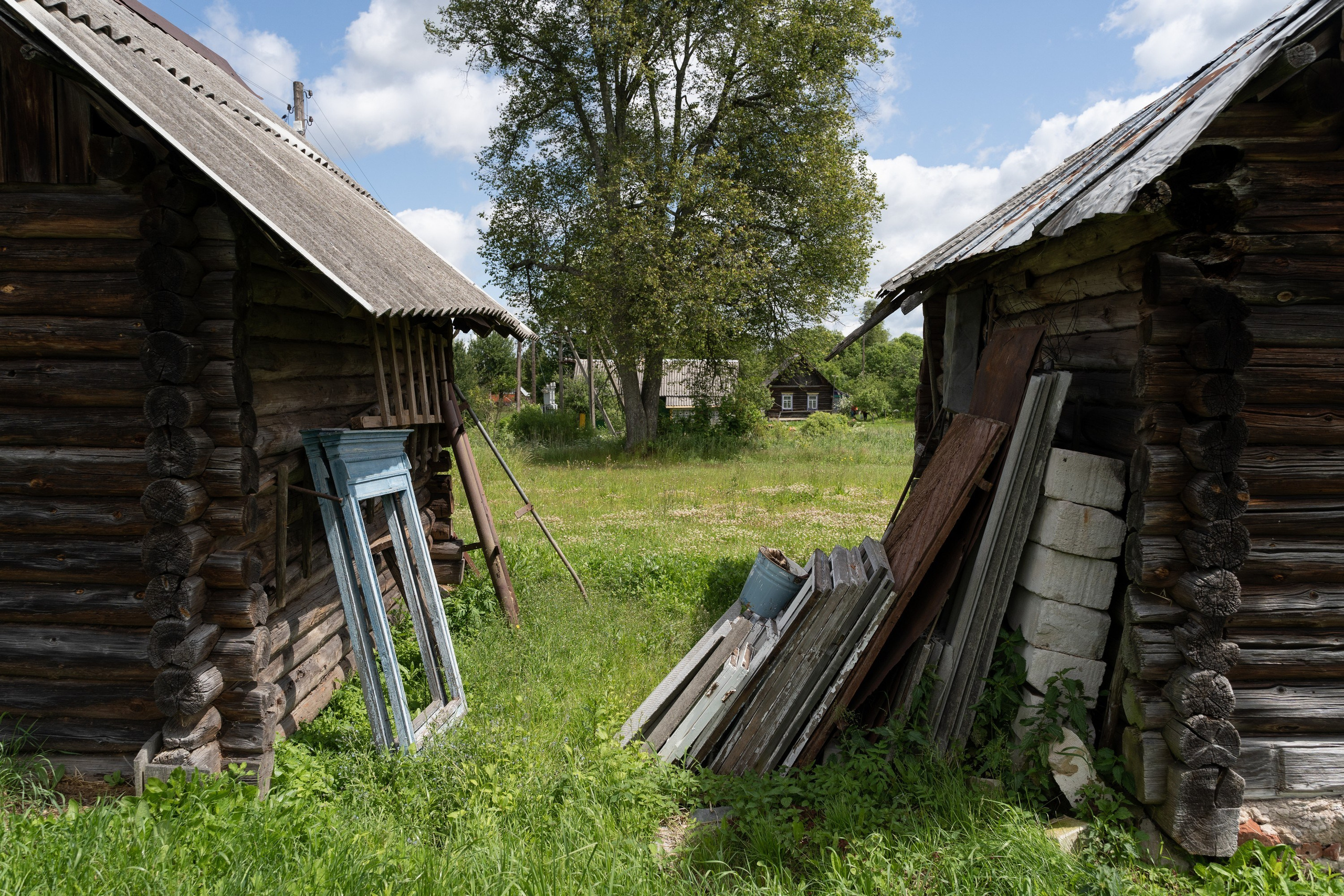 Home.land. Künstler Verstecktoff