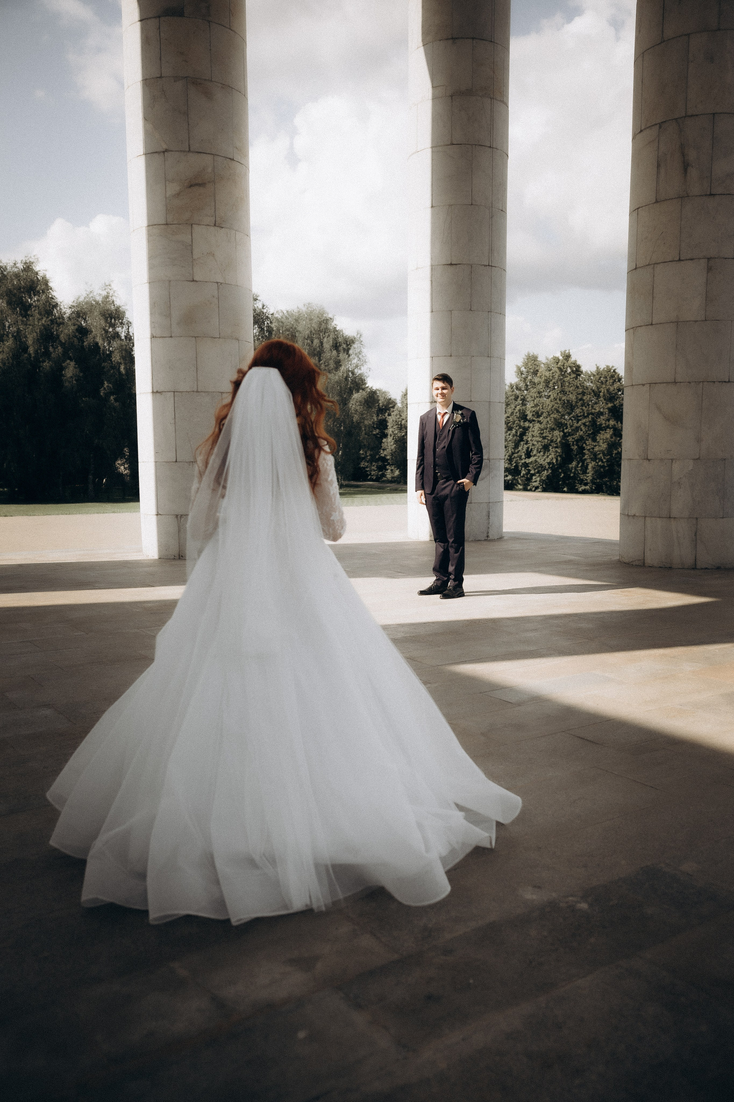 Фотосессия свадьбы Ивана и Александры в парке Горки Ленинские