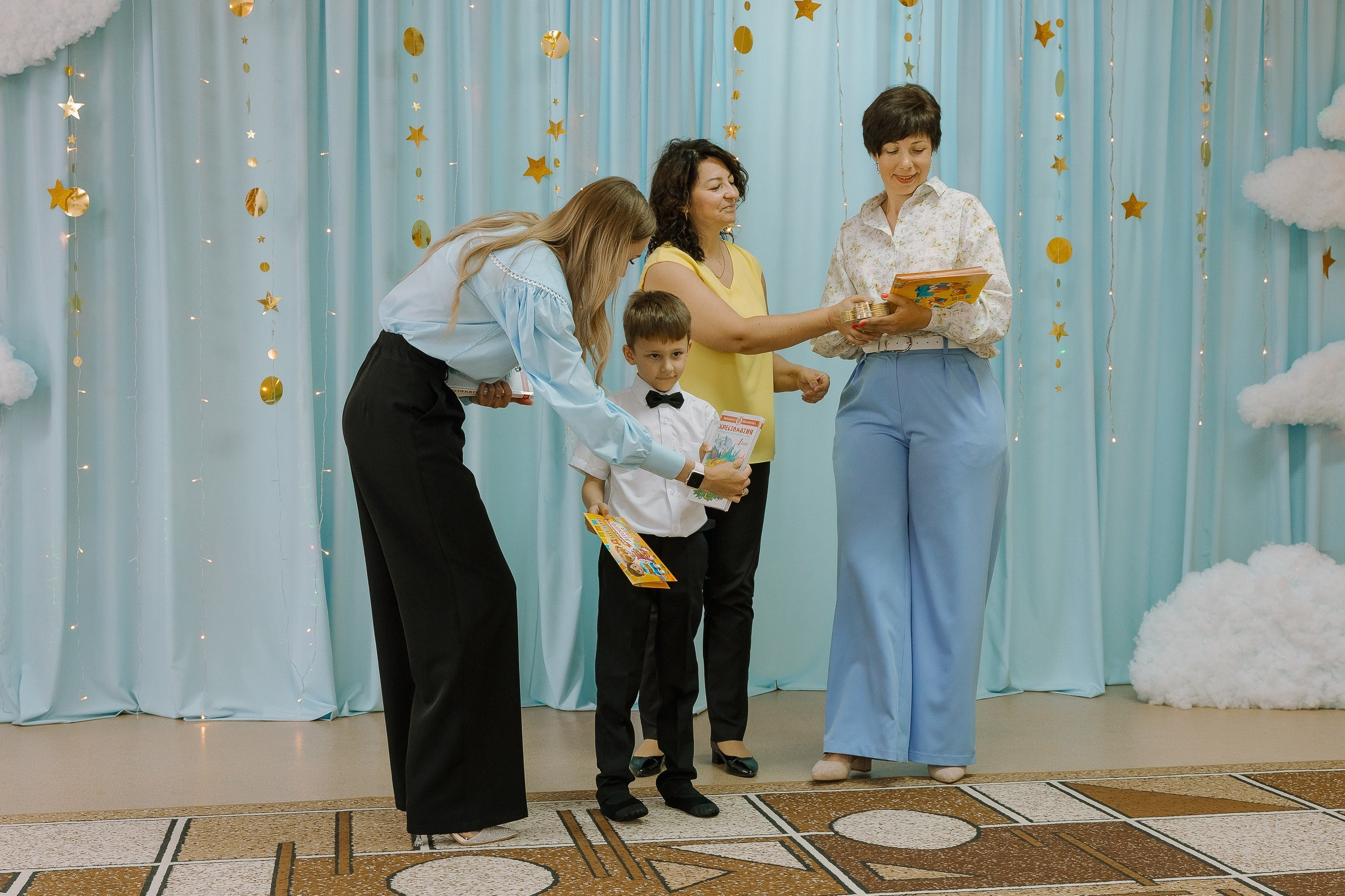 Выпускной в ДС -29. Выпускные альбомы Натальи Бутко: Новороссийск, Анапа, Геленджик