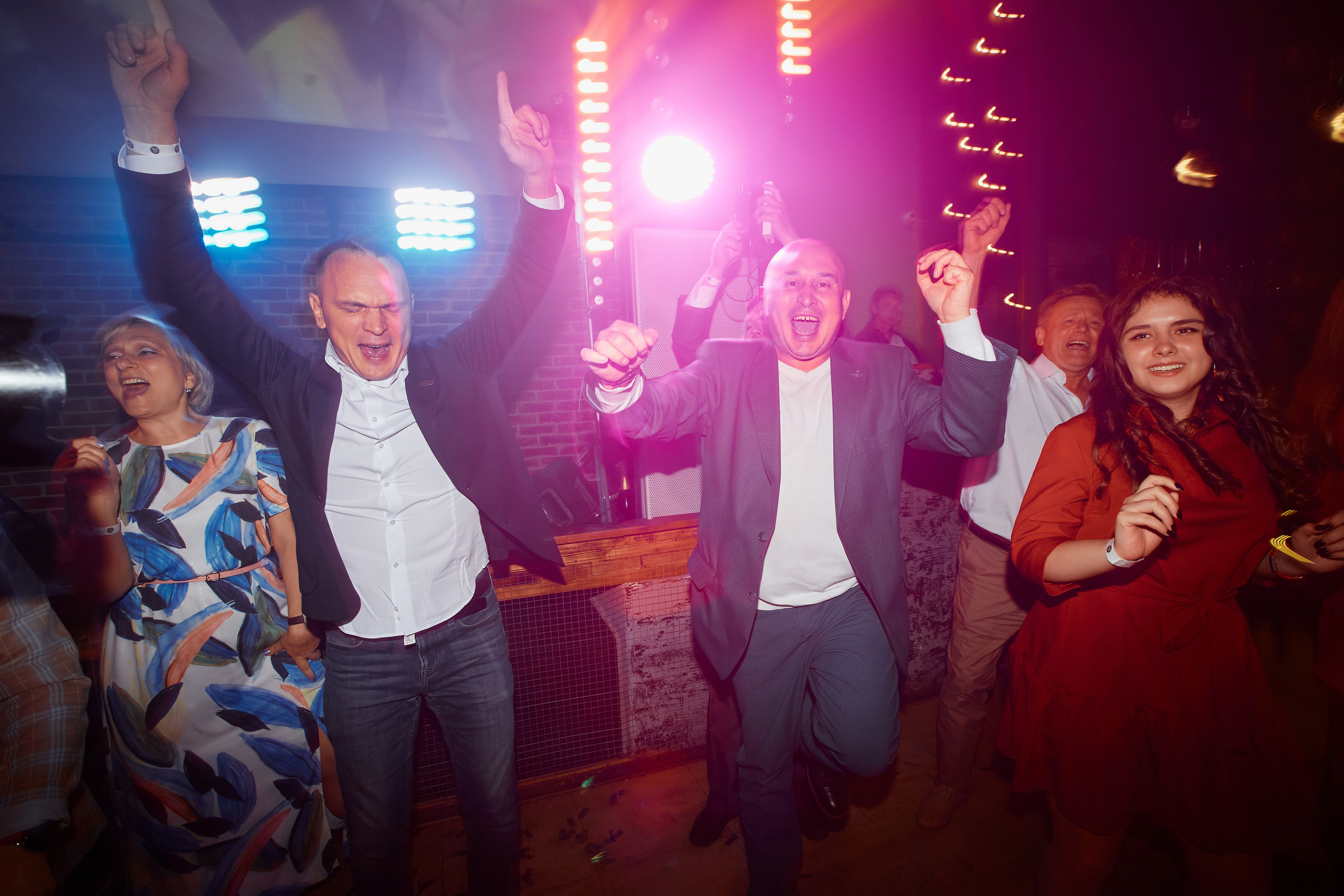 Выпускной 11 класс. Ваш фотограф Антон Колташов город Курган Тюмень Челябинск Екатеринбург