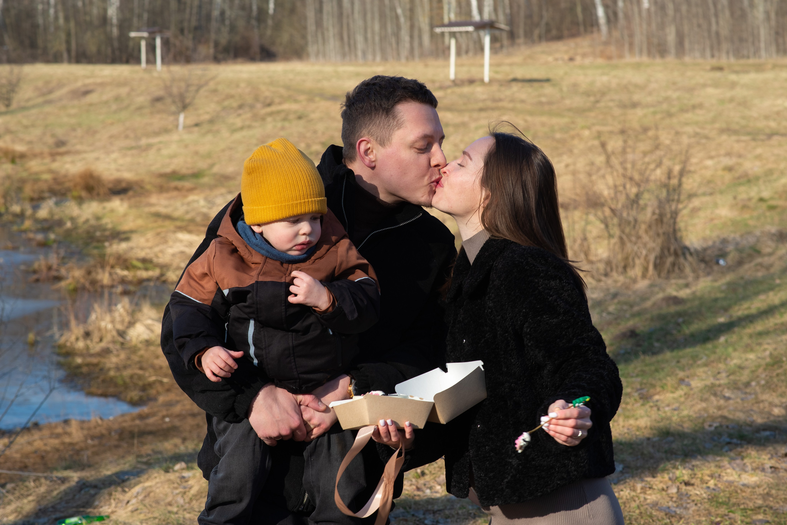 Екатерина, Артем и Родион. Семейный фотограф на выписку из роддома и крещение Минск Настя Гришук