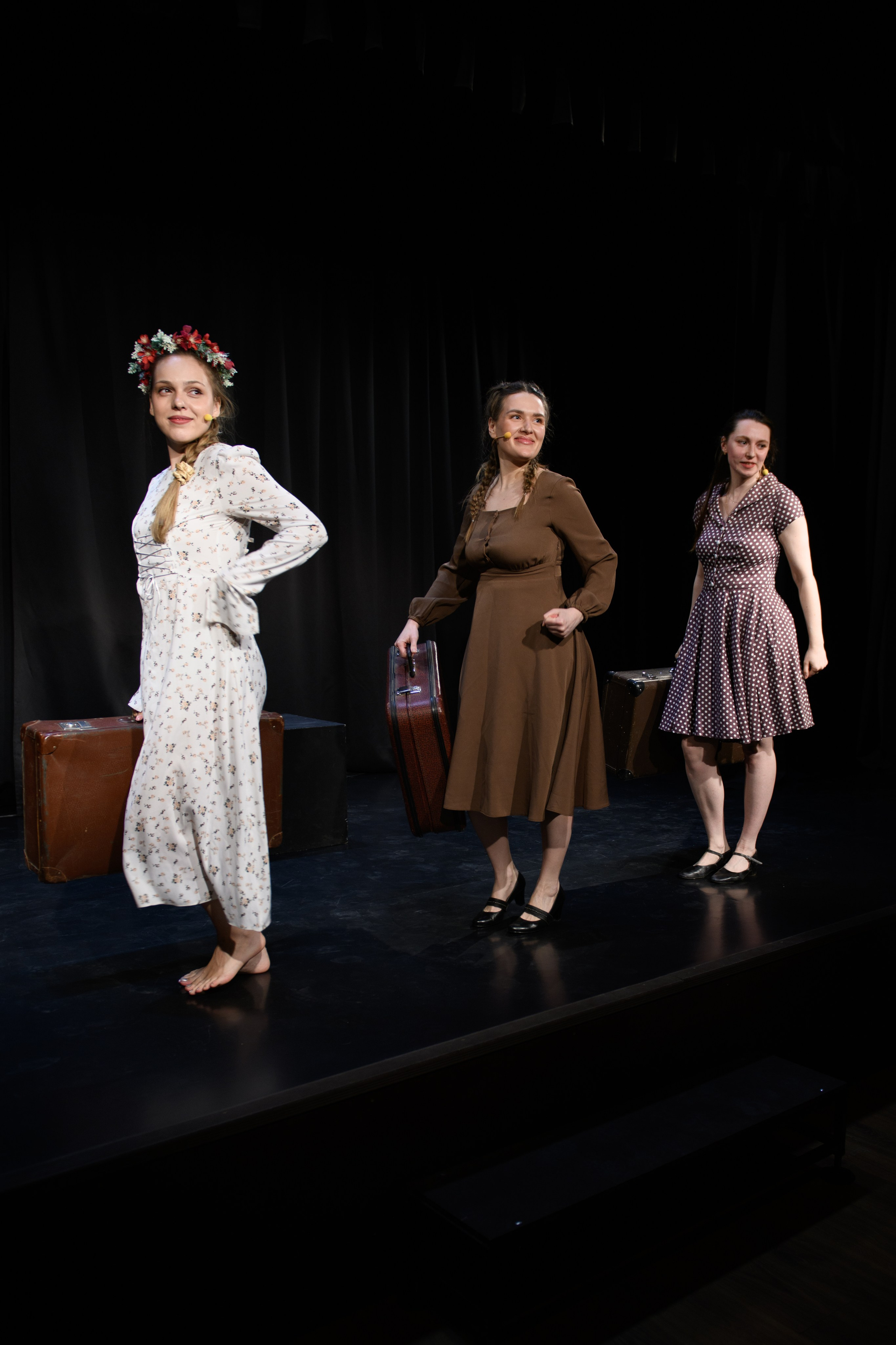 За нарисованным очагом. Организация и проведение фотосъемок в Санкт-Петербурге. Фотограф Смирягин Илья