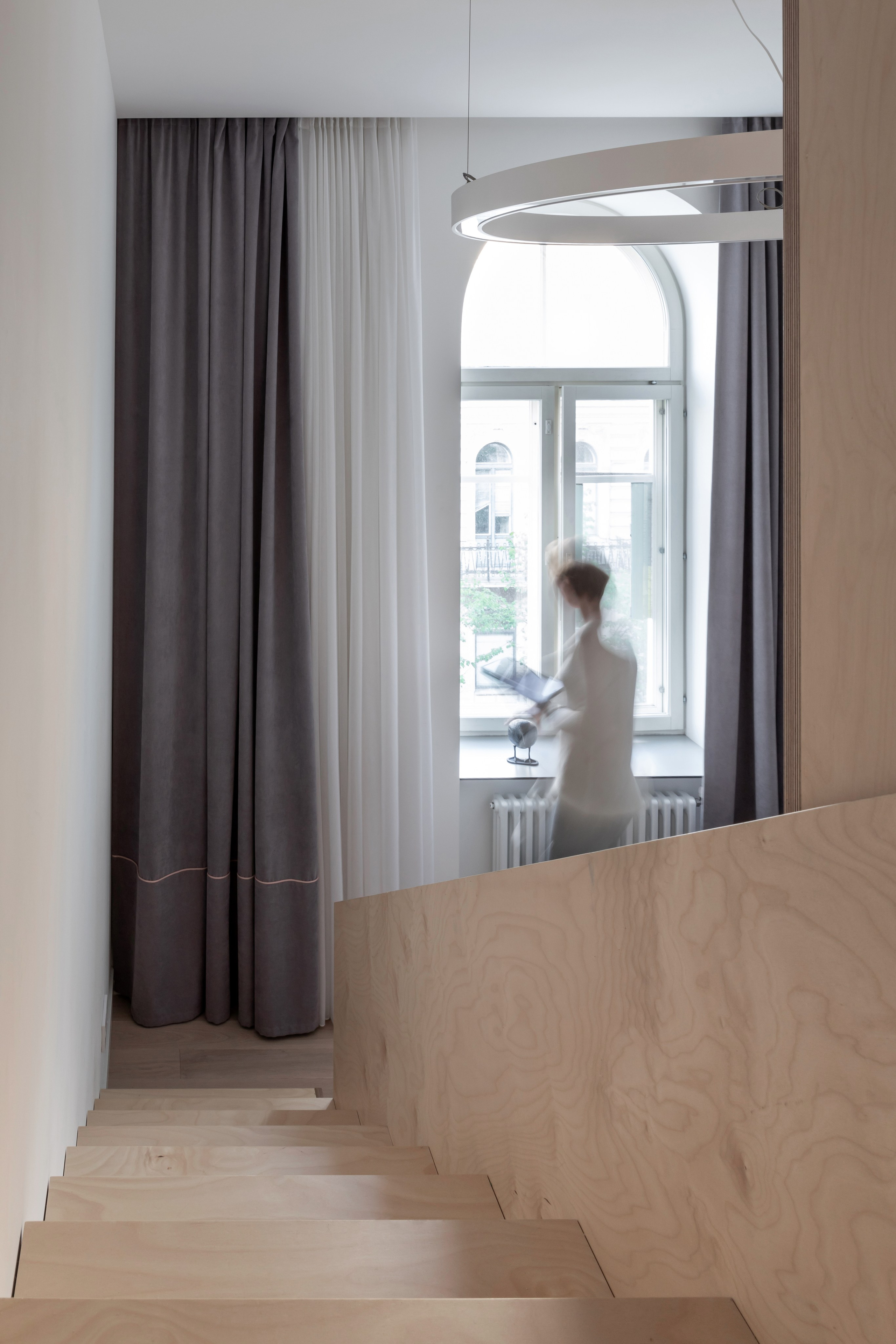 Квартира с мебелью из фанеры. Наталья Мавренкова интерьерный фотограф, декоратор в Санкт-Петербурге