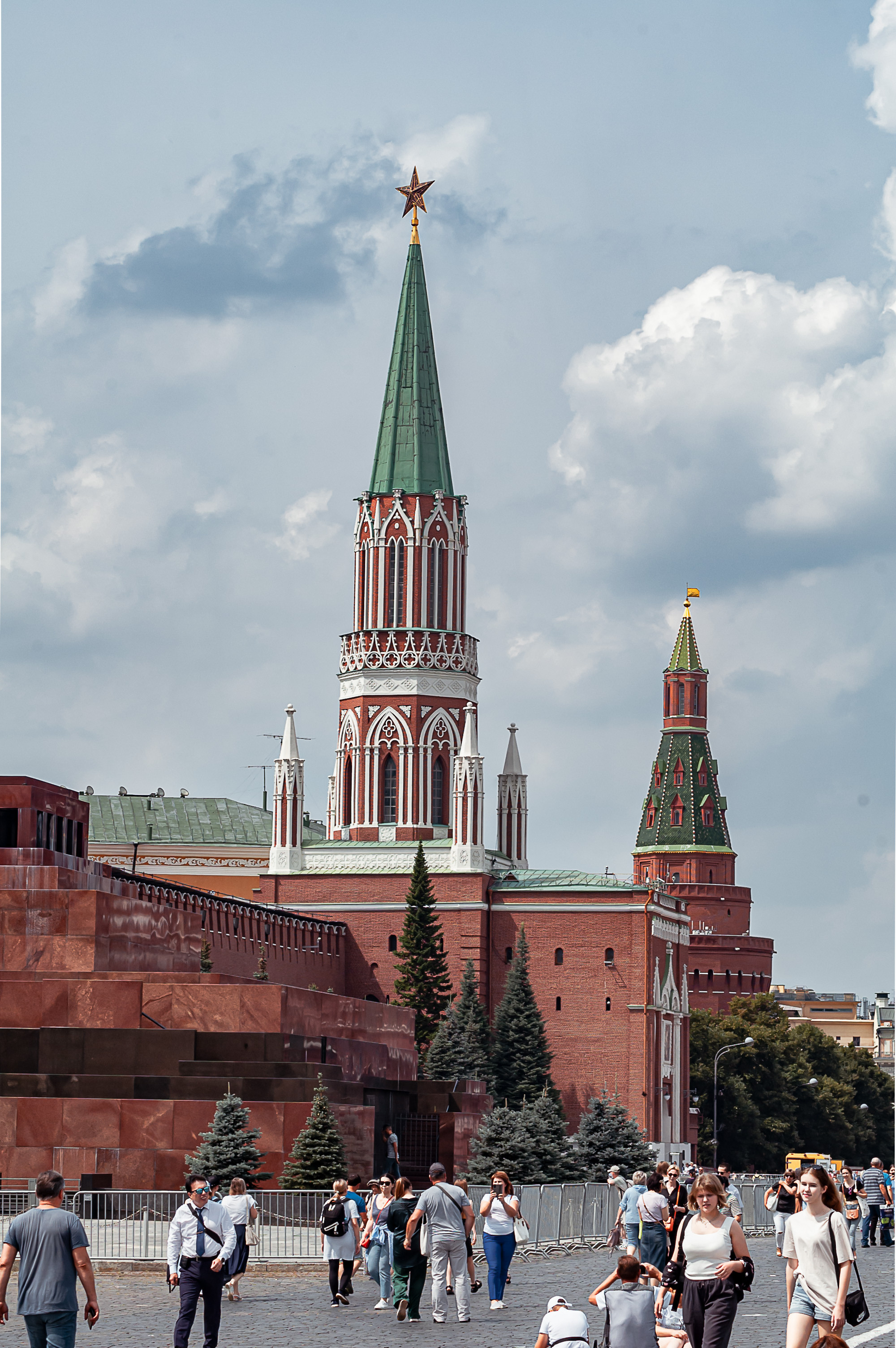 Съёмка Кремля в Москве с улицы, архитектурная фотография