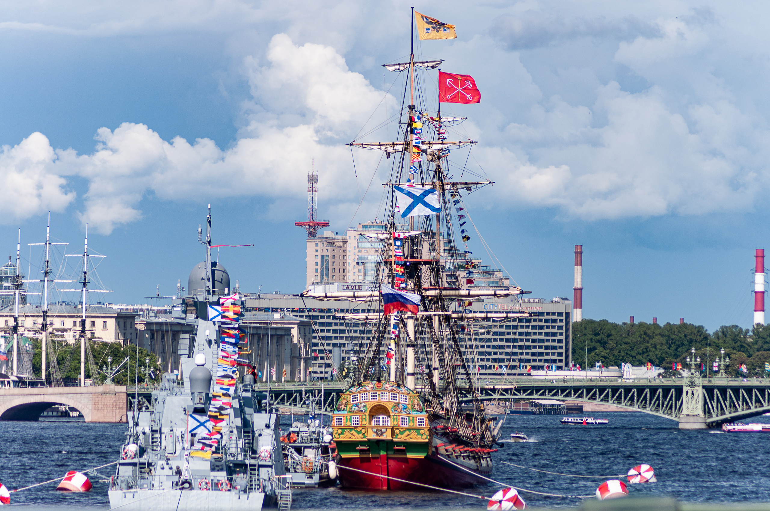 Фотограф архитектуры в Санкт-Петербурге, съёмка улиц и фасадов