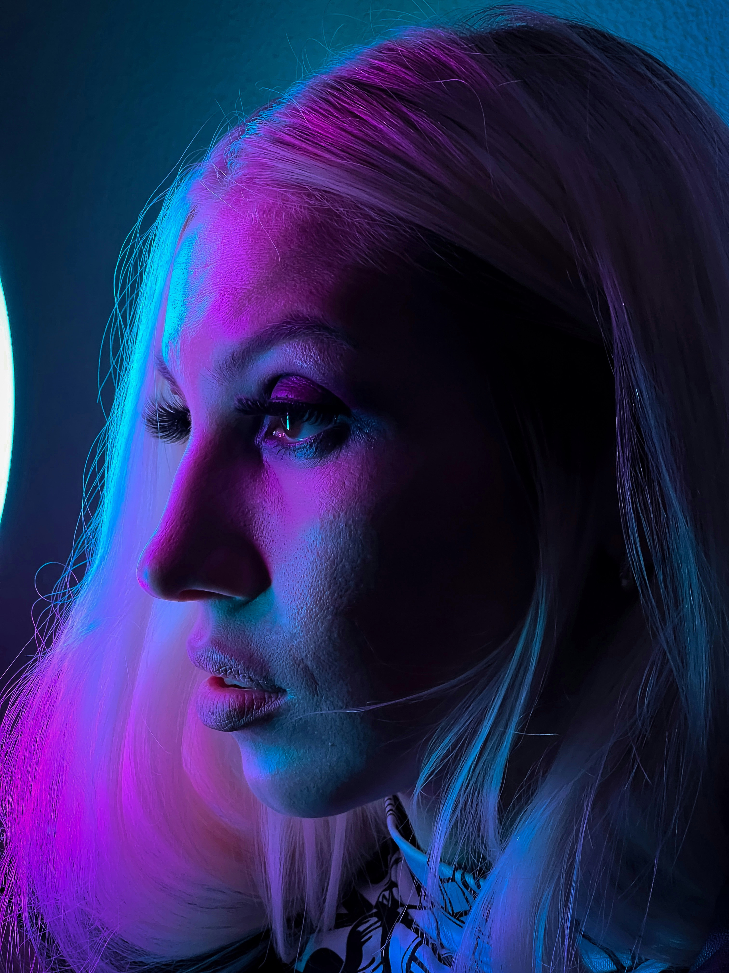 Neon. Креативный фотограф в Екатеринбурге Юлия Николотова