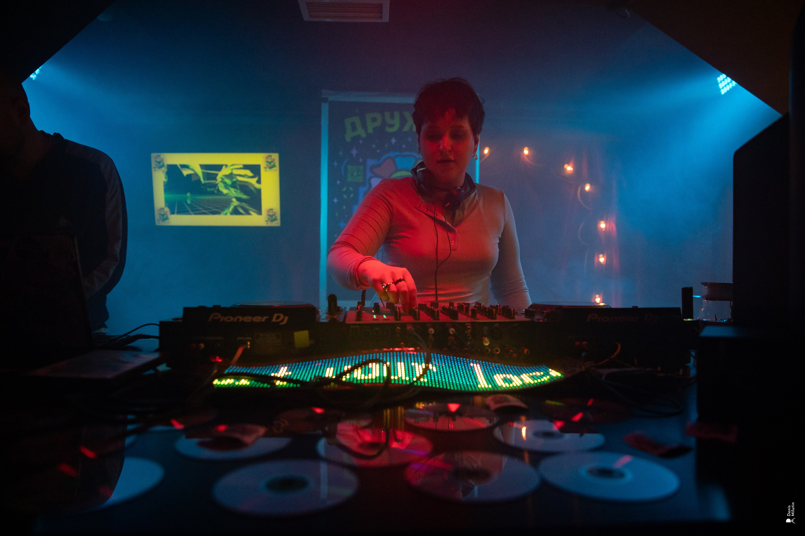 Клуб Рядом — Дискотека 2000х. Портретный фотограф Денис Милютин