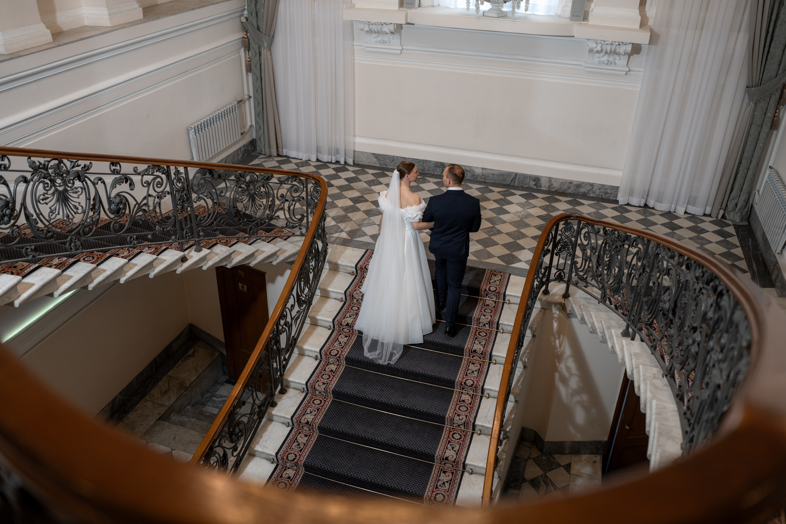 Свадебная фотосессия во дворце 2 на Фурштадской. Свадебный фотограф Александр Невский в Санкт-Петербурге